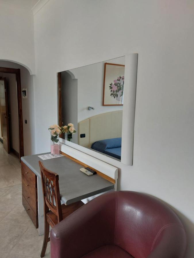 Quadruple Room Bathroom