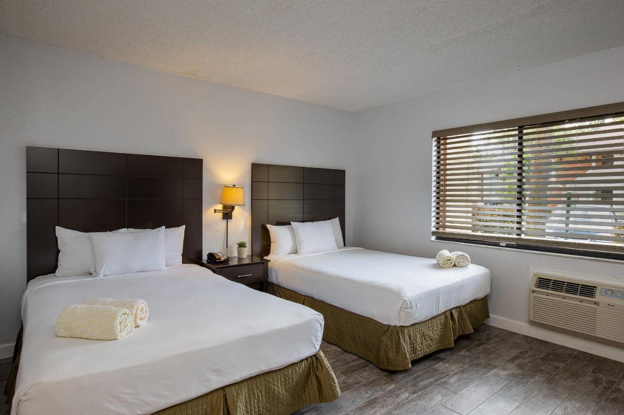 Standard Room,1588059795:JPEG