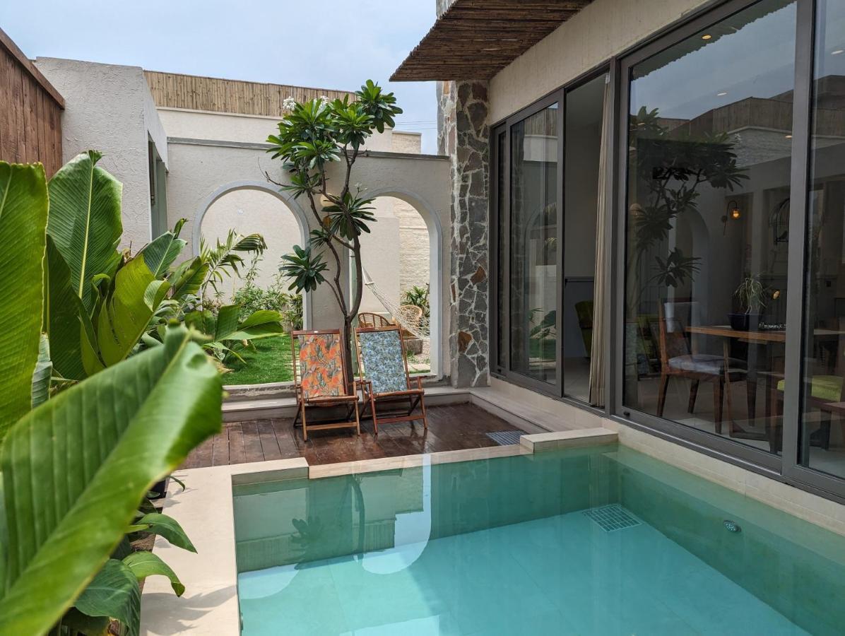 King Room Pool View