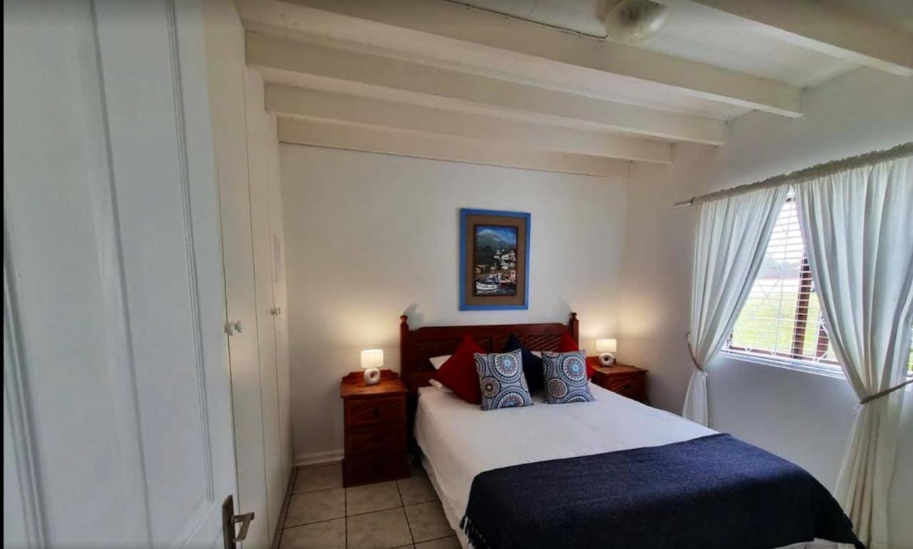 King Room Bathtub Mobility Access or Hearing Accessible