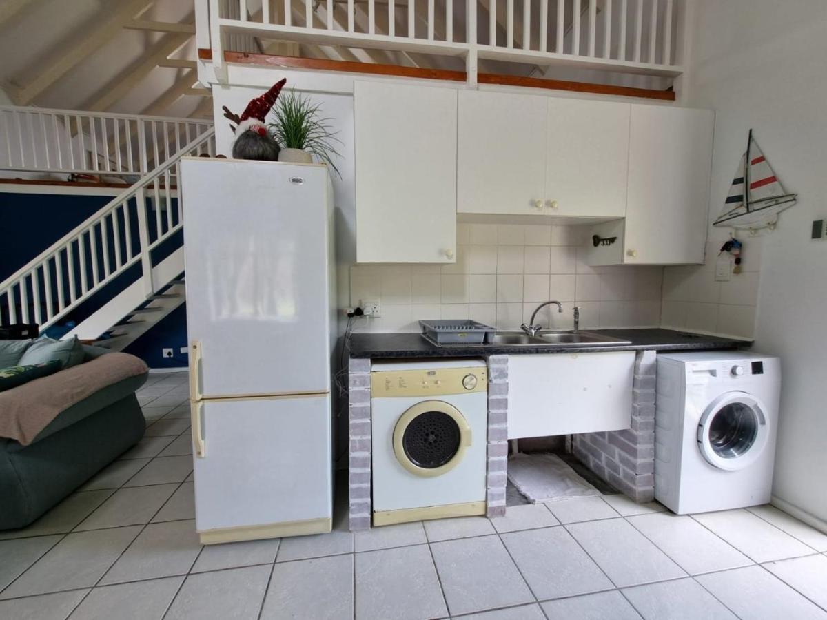 King Room Bathtub Mobility Access or Hearing Accessible
