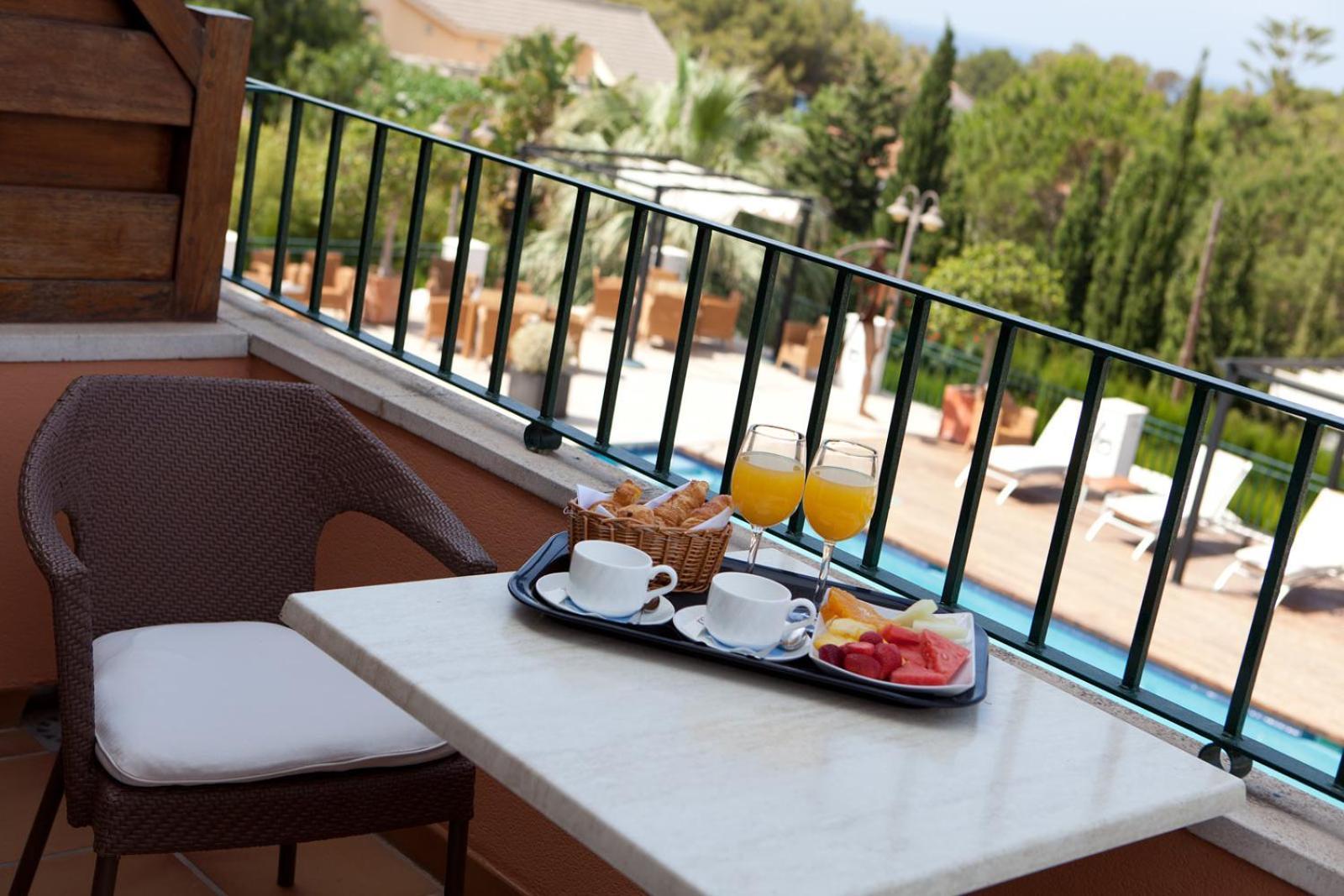 Double or Twin Room Partial Sea View