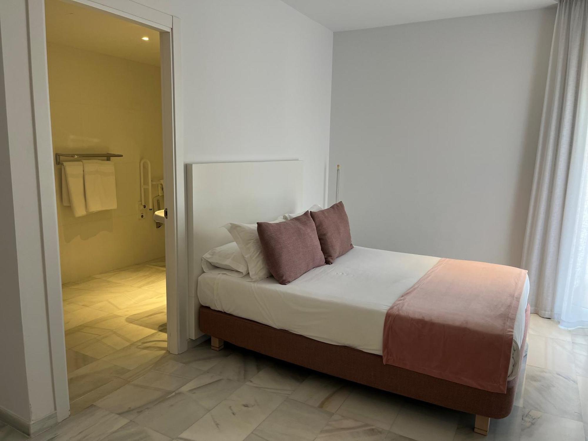 Habitación Doble adaptada para personas con movilidad reducida