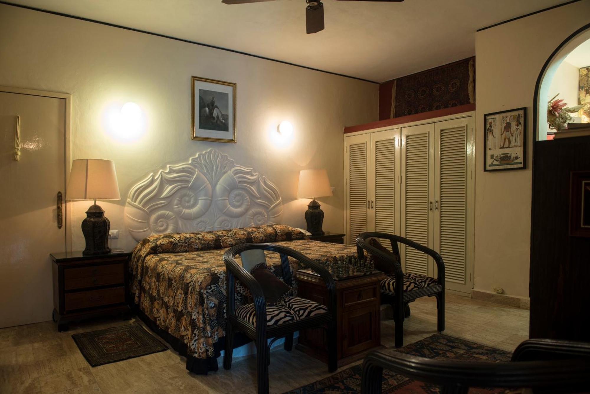 Deluxe Double Room Bath