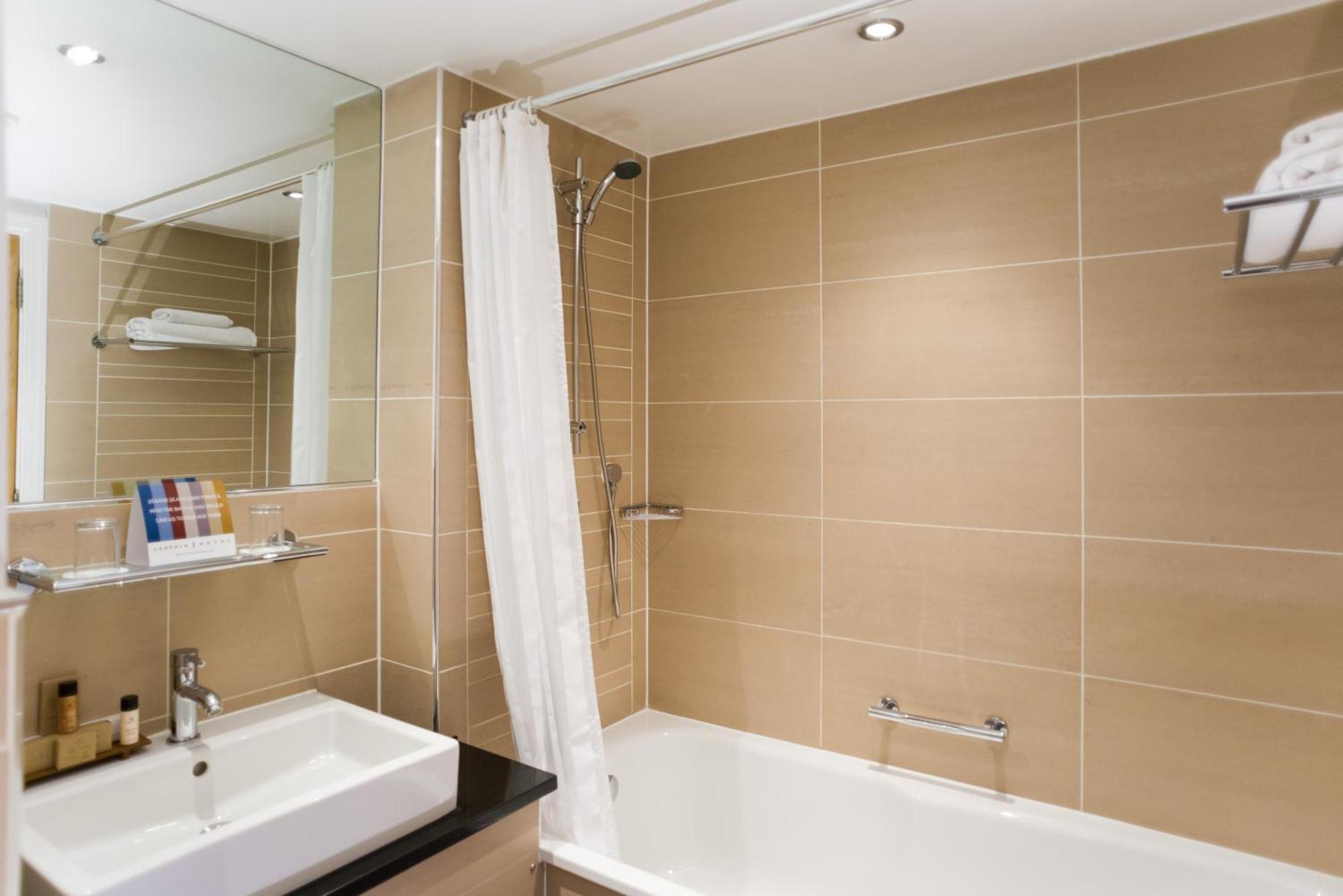 Leopold Double Room