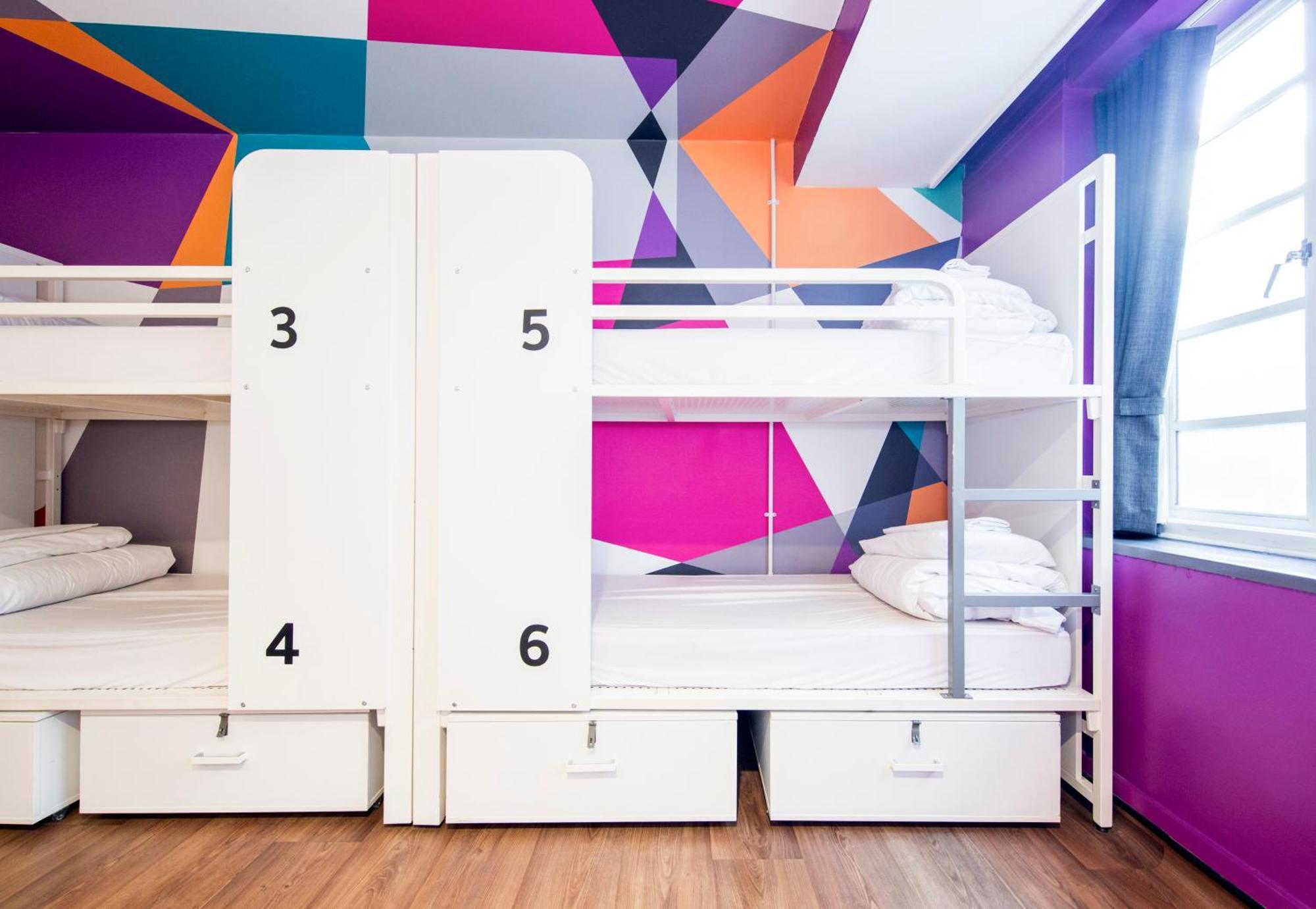 1 Bed a 6-Bed Mixed Shared Dorm