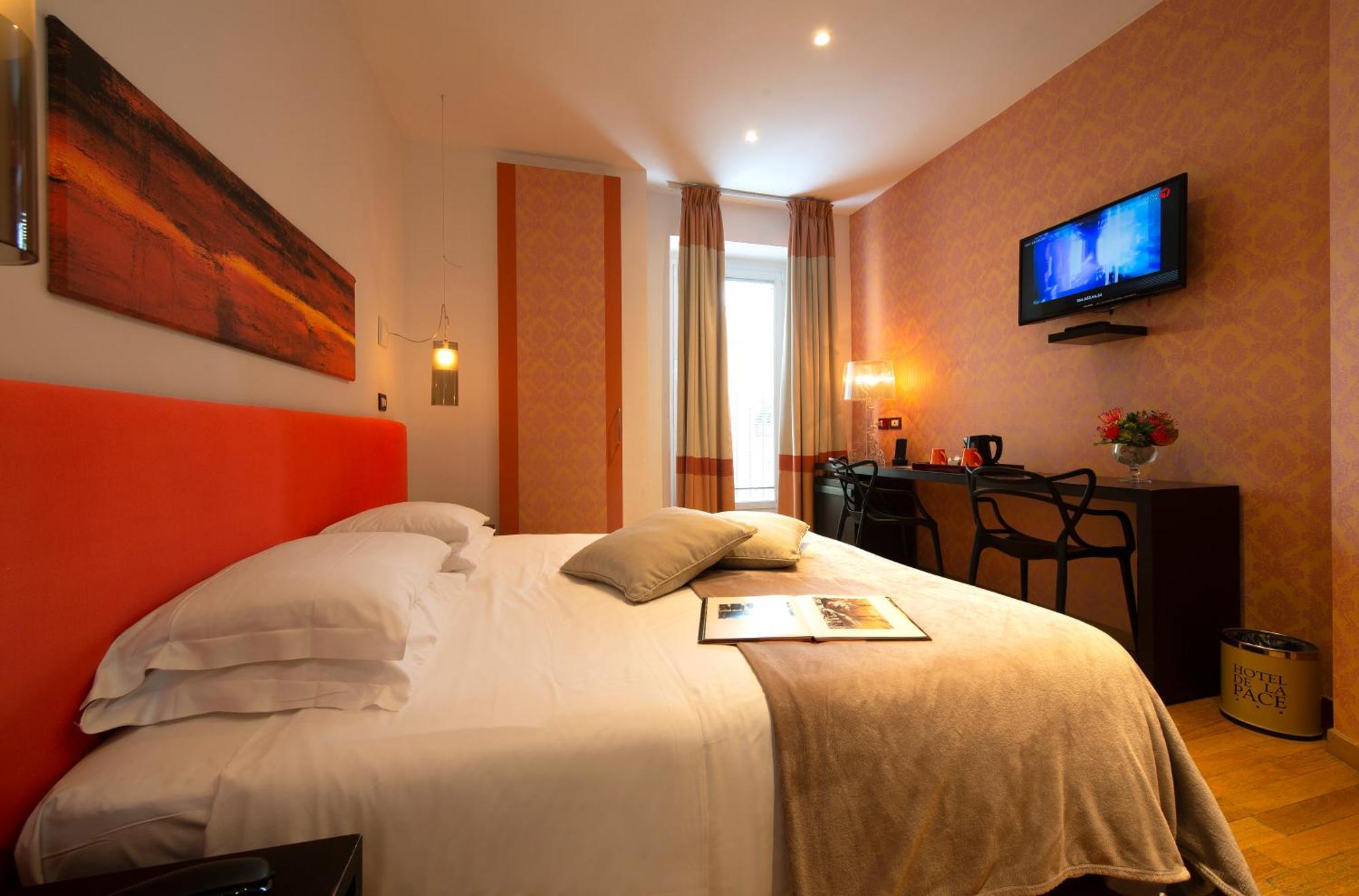 Standard Queen Room