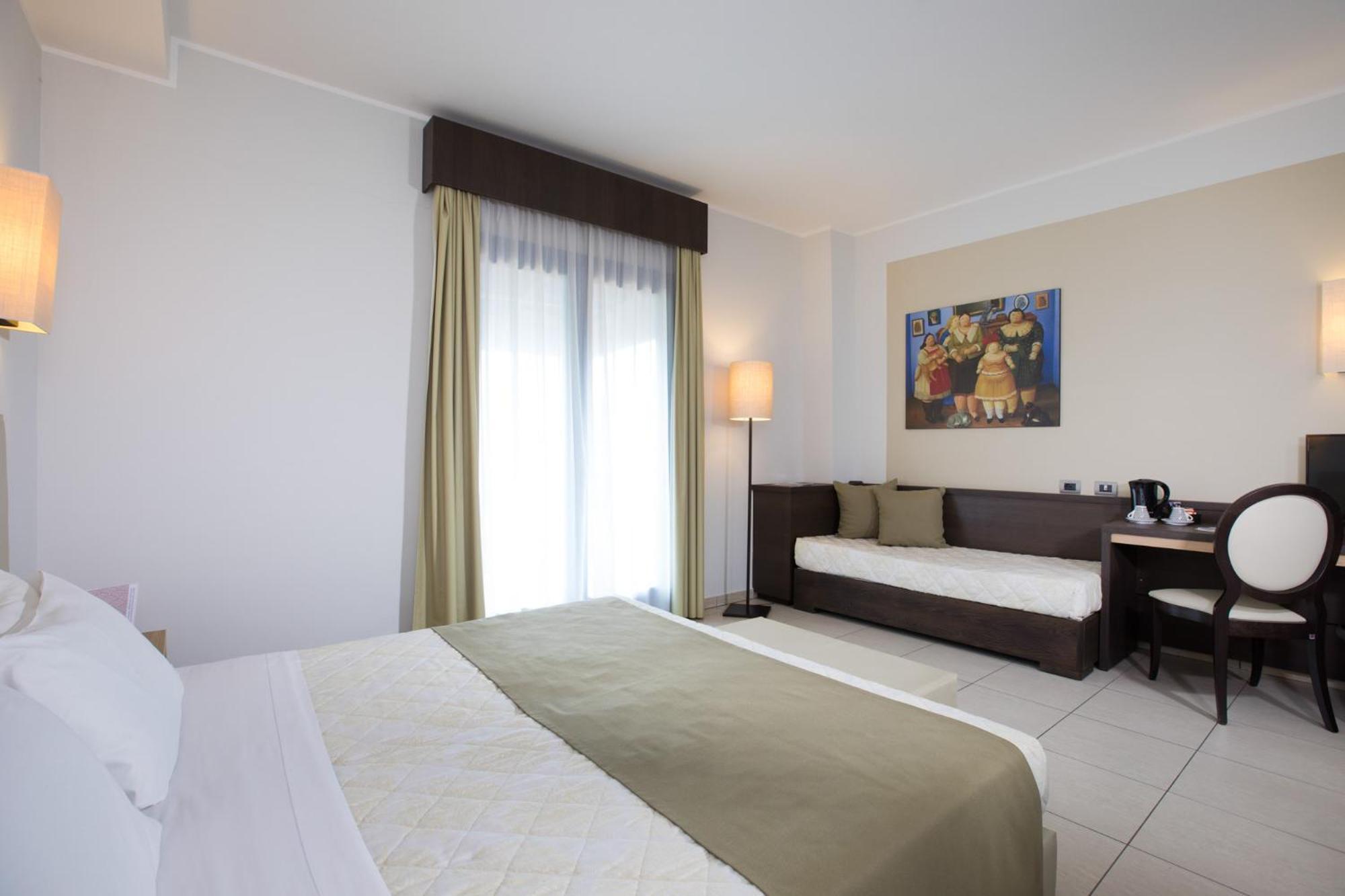 Comfort Triple Room