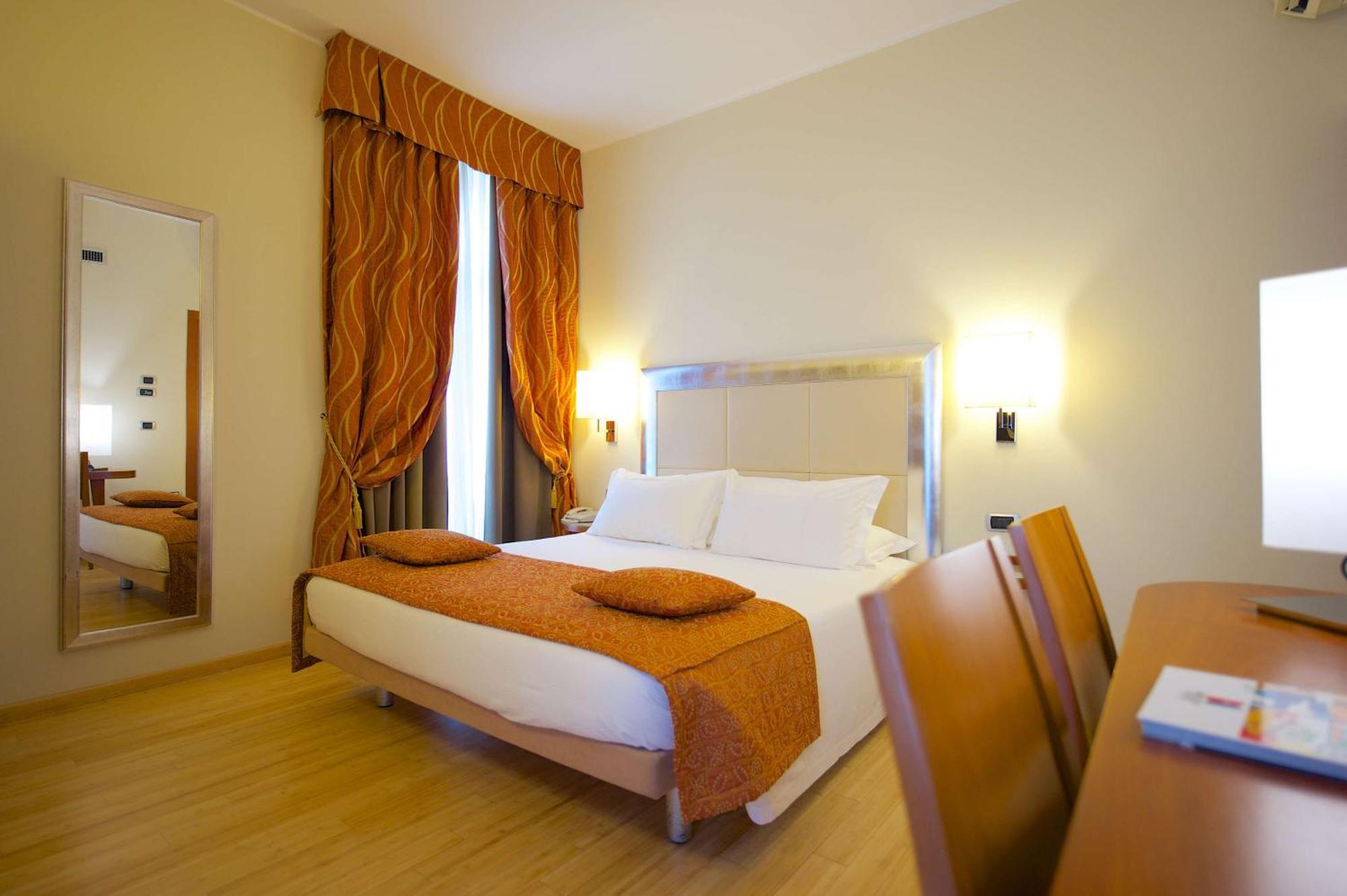 Standard Queen Room