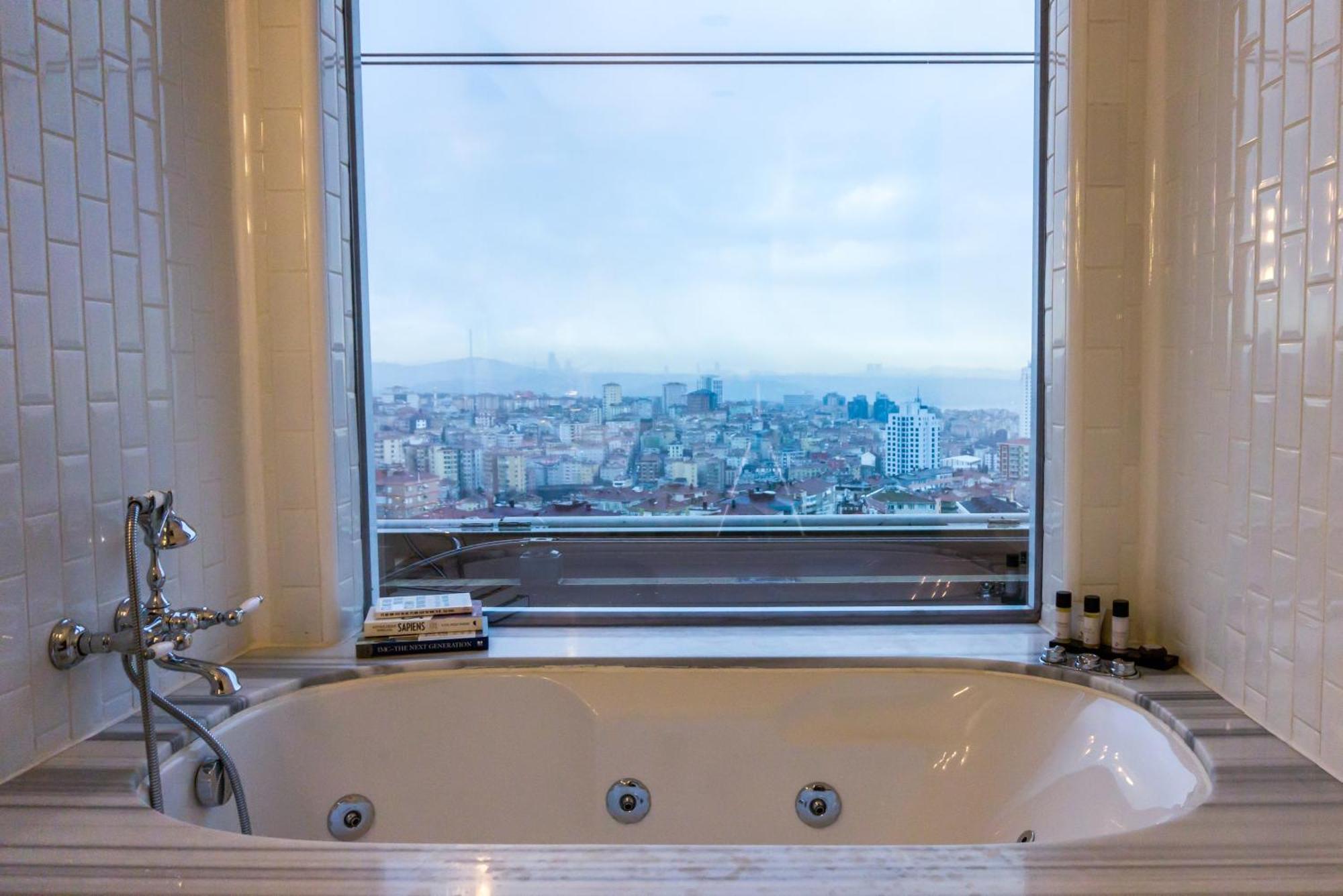 Suite Spa Bath