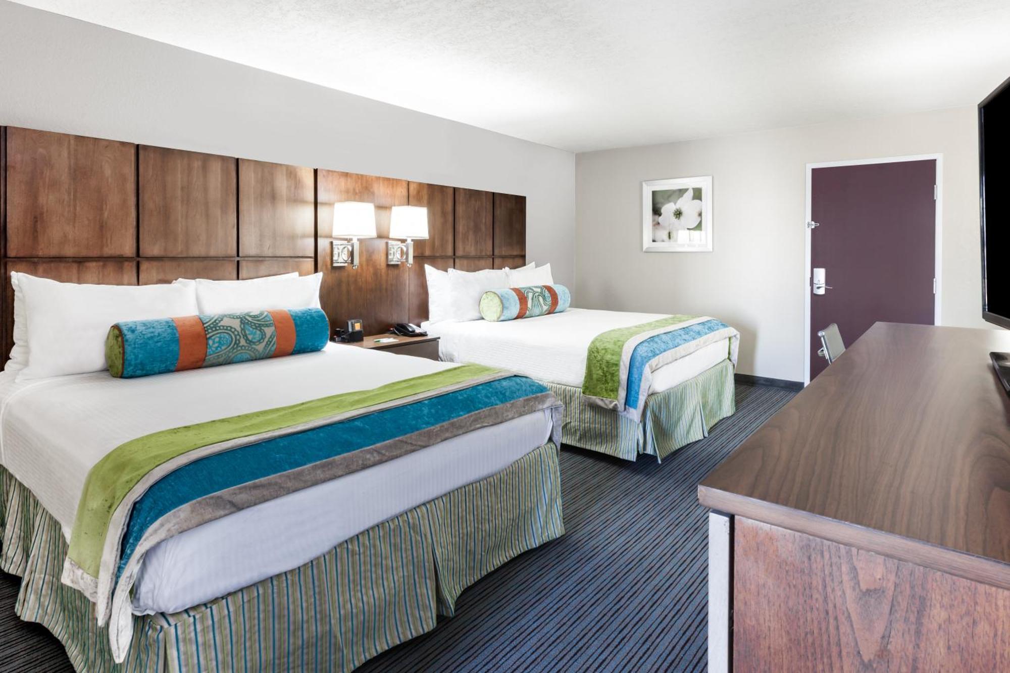 Standard Room with Two Queen Beds