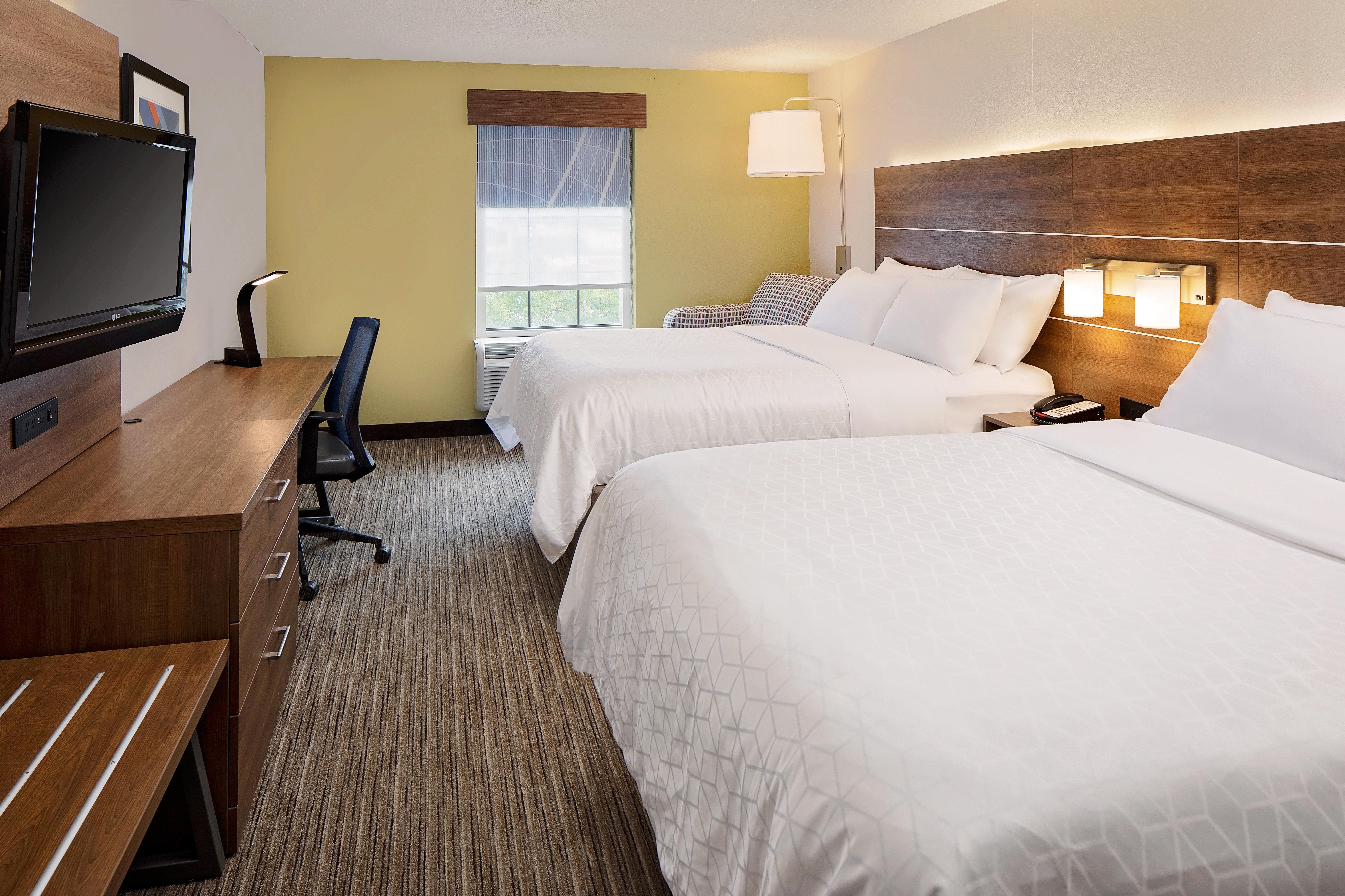 Standard Queen Room Two Queen Beds