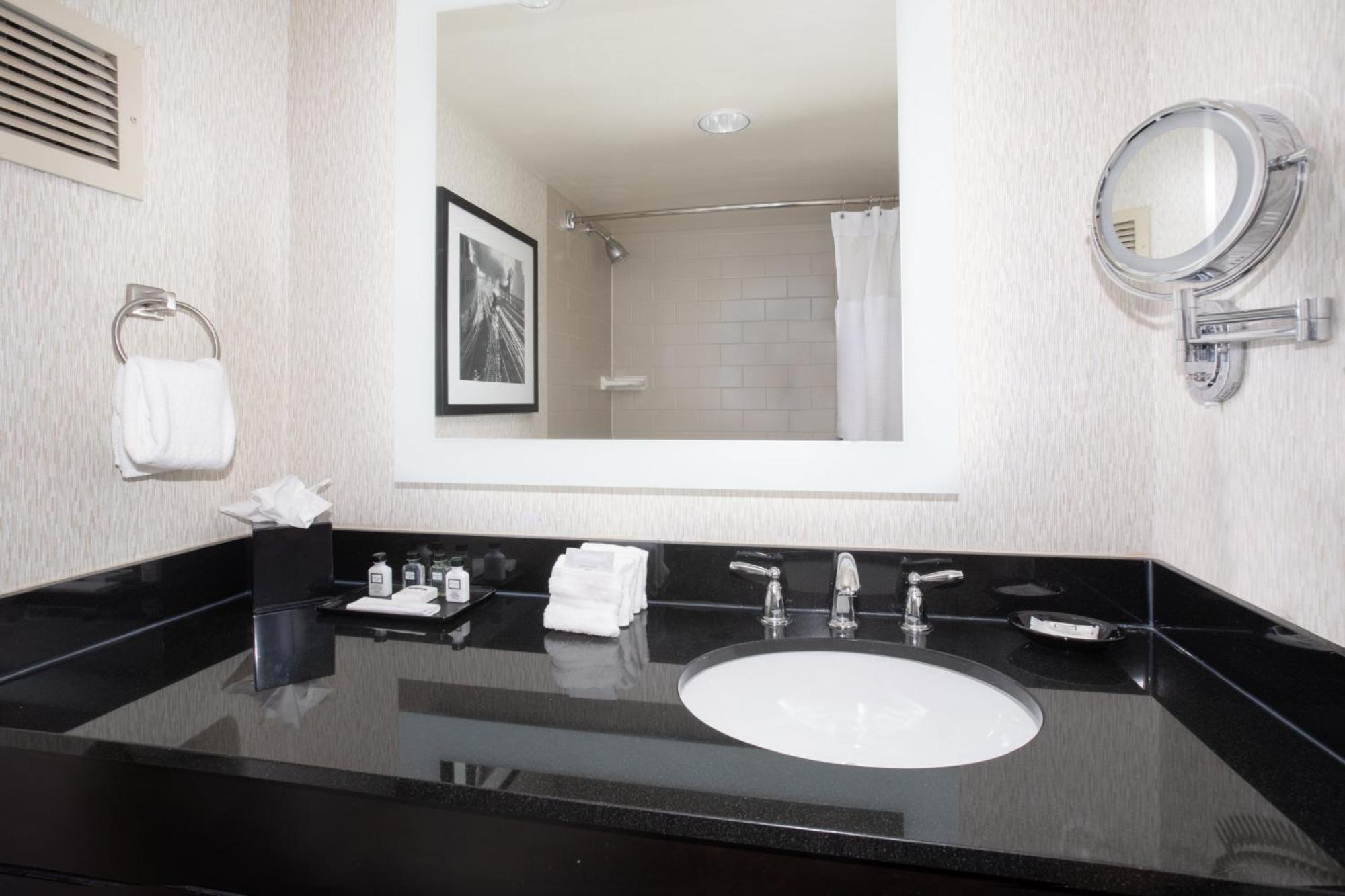 Standard Queen Room with Two Queen Beds