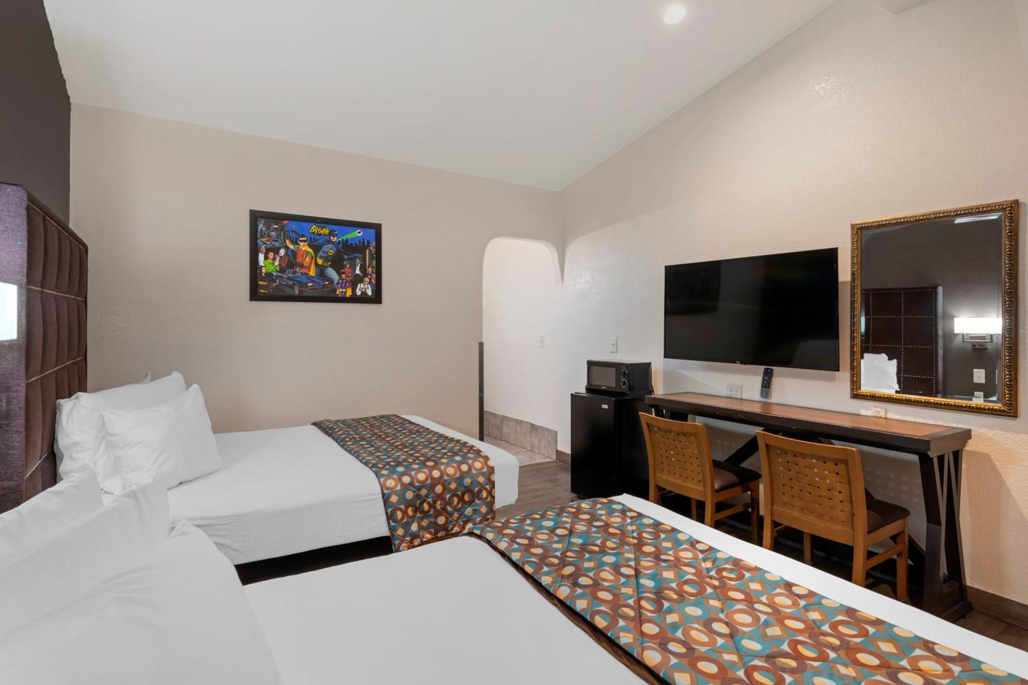 Standard Queen Room Two Queen Beds