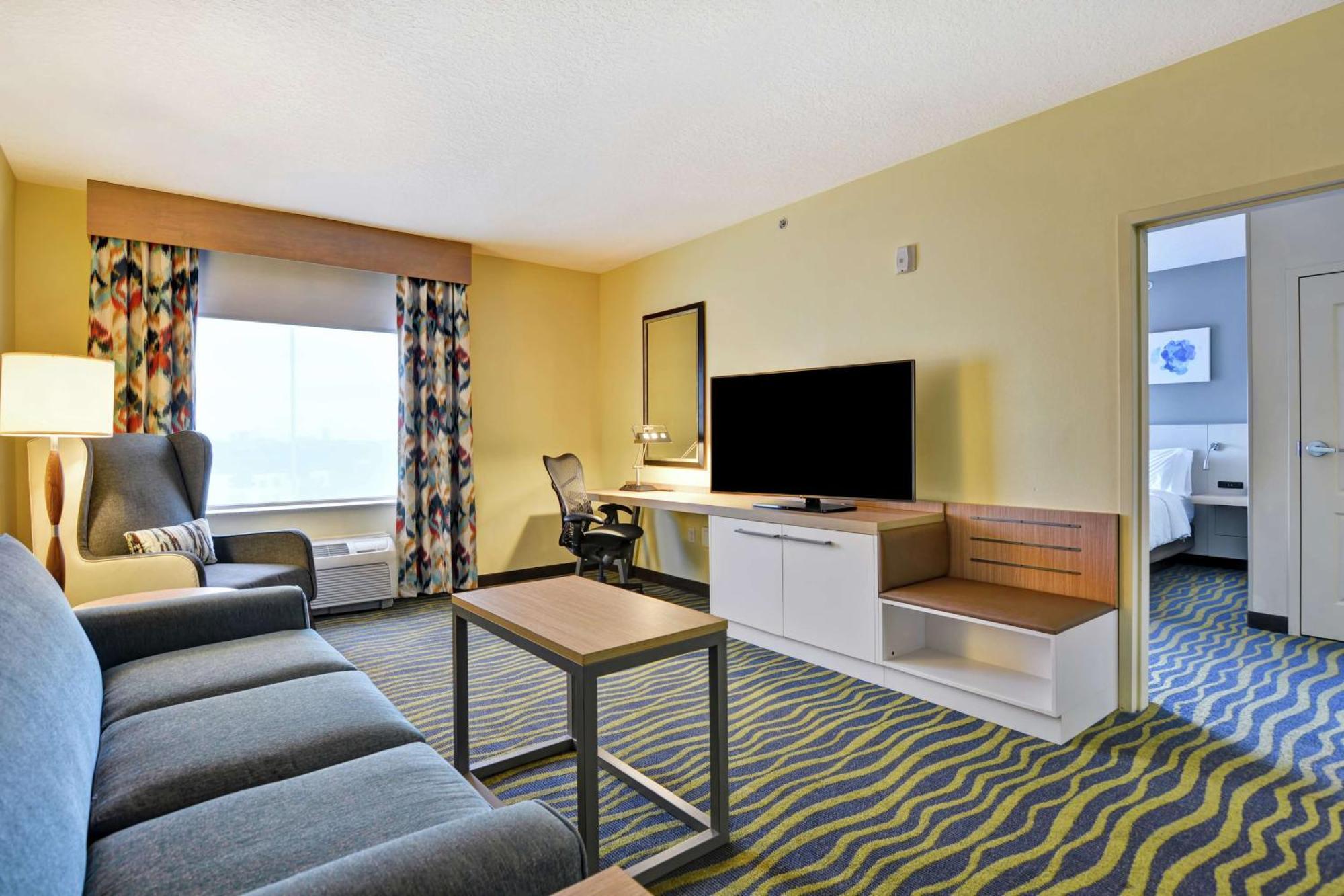 One-Bedroom King Suite Sofa Bed