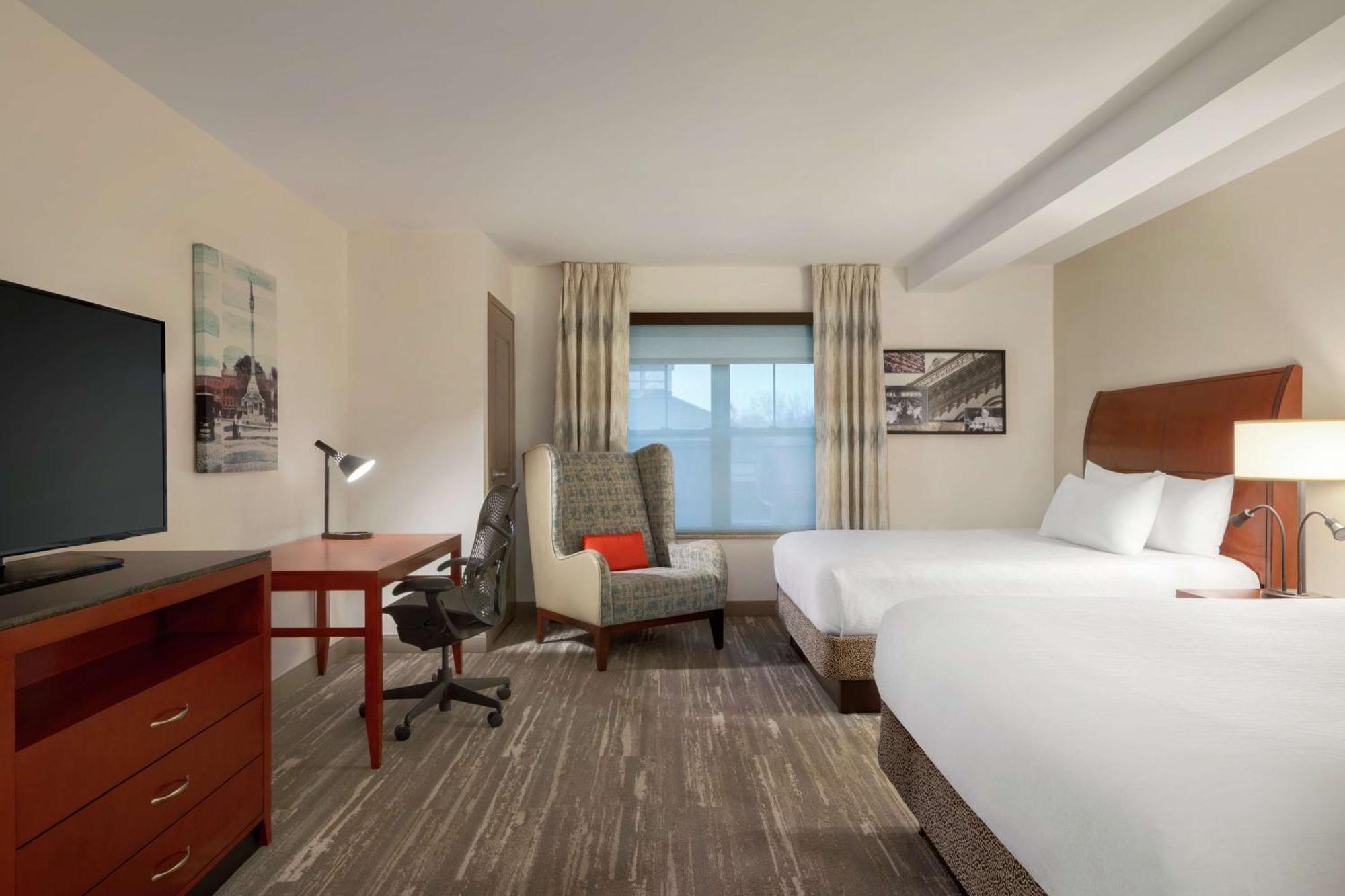 Queen Room Two Queen Beds Mobility Hearing Access