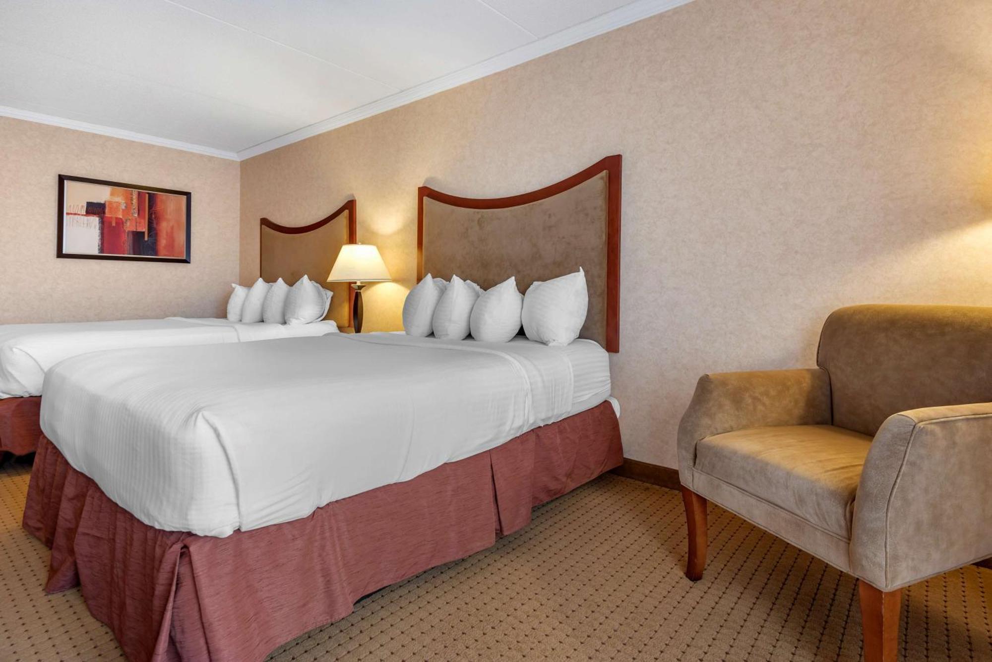 Queen Room Two Queen Beds Non-Smoking