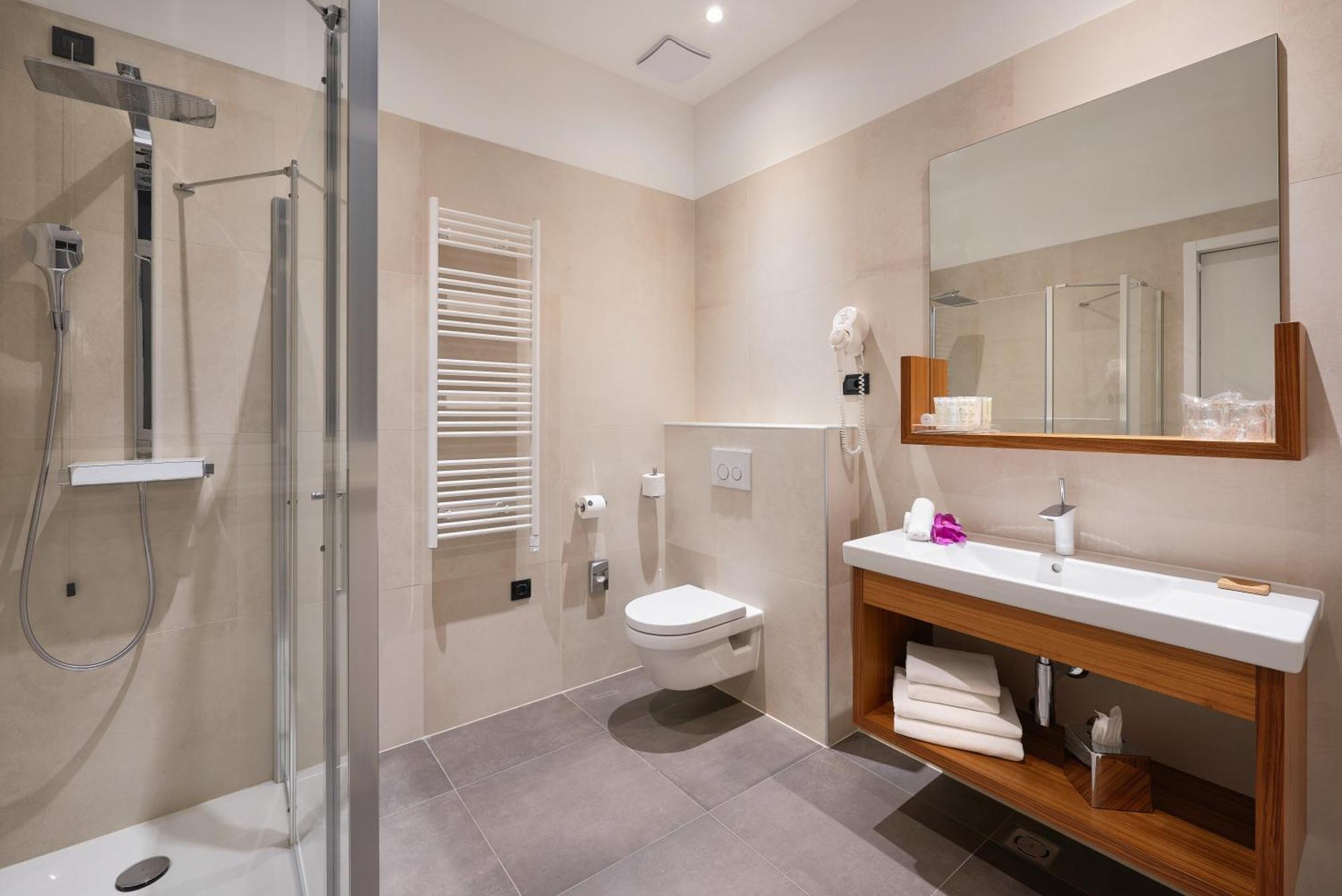 Superior Double Room City View Spa Access