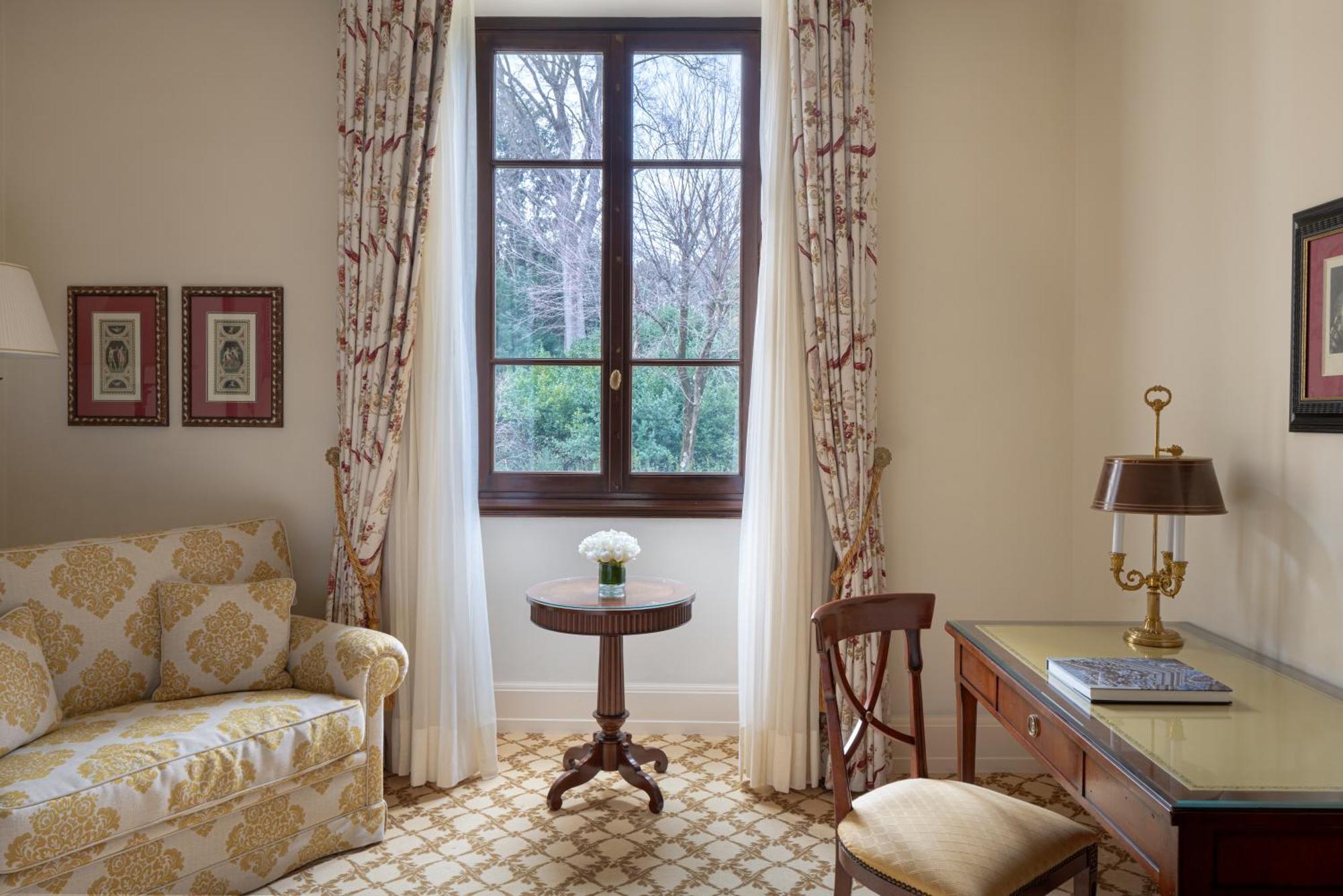 Premier King Room
