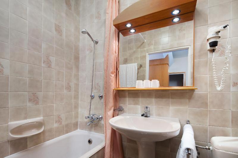 Economy Single Room