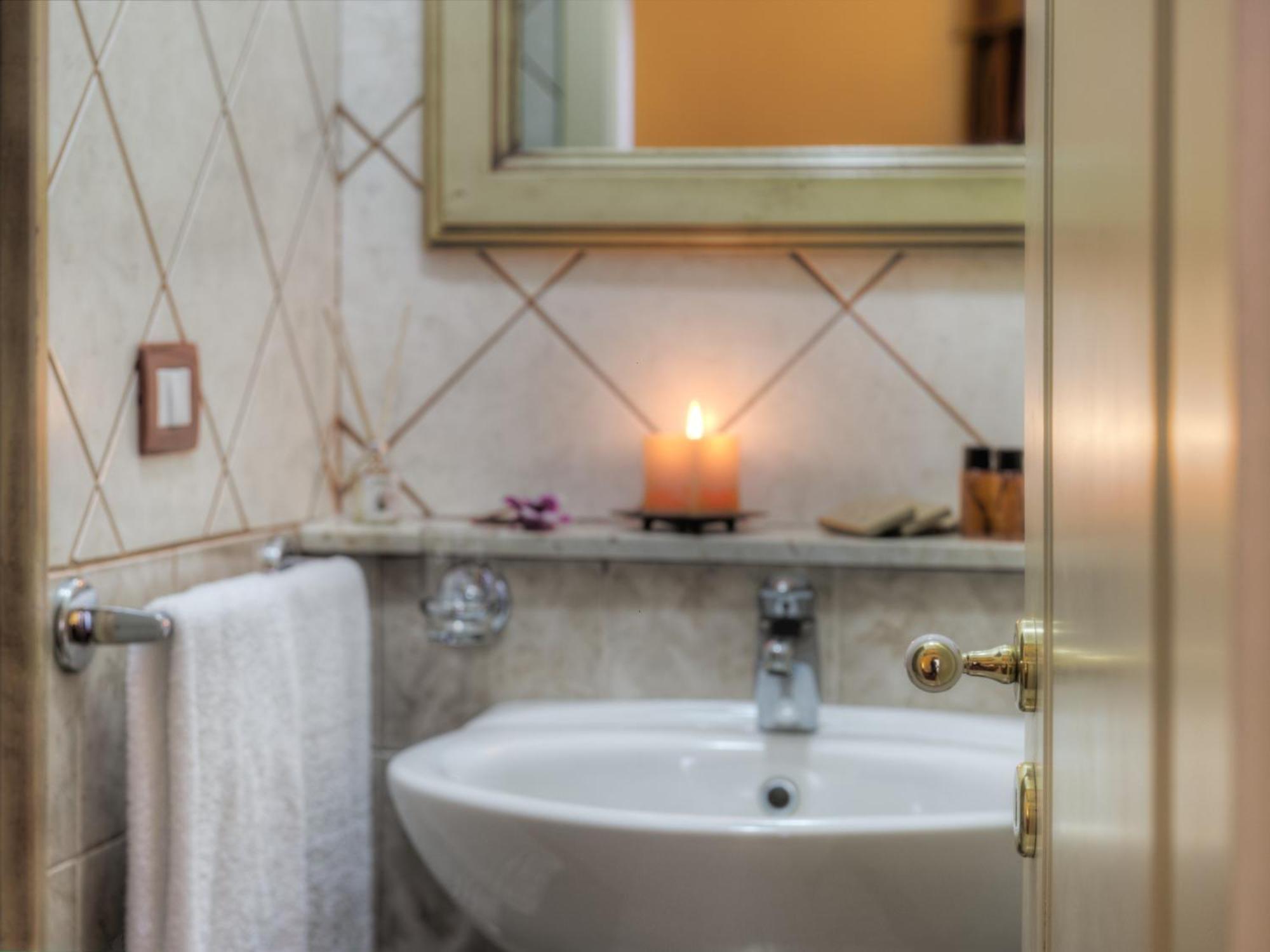 Deluxe Suite,1437986140:JPEG
