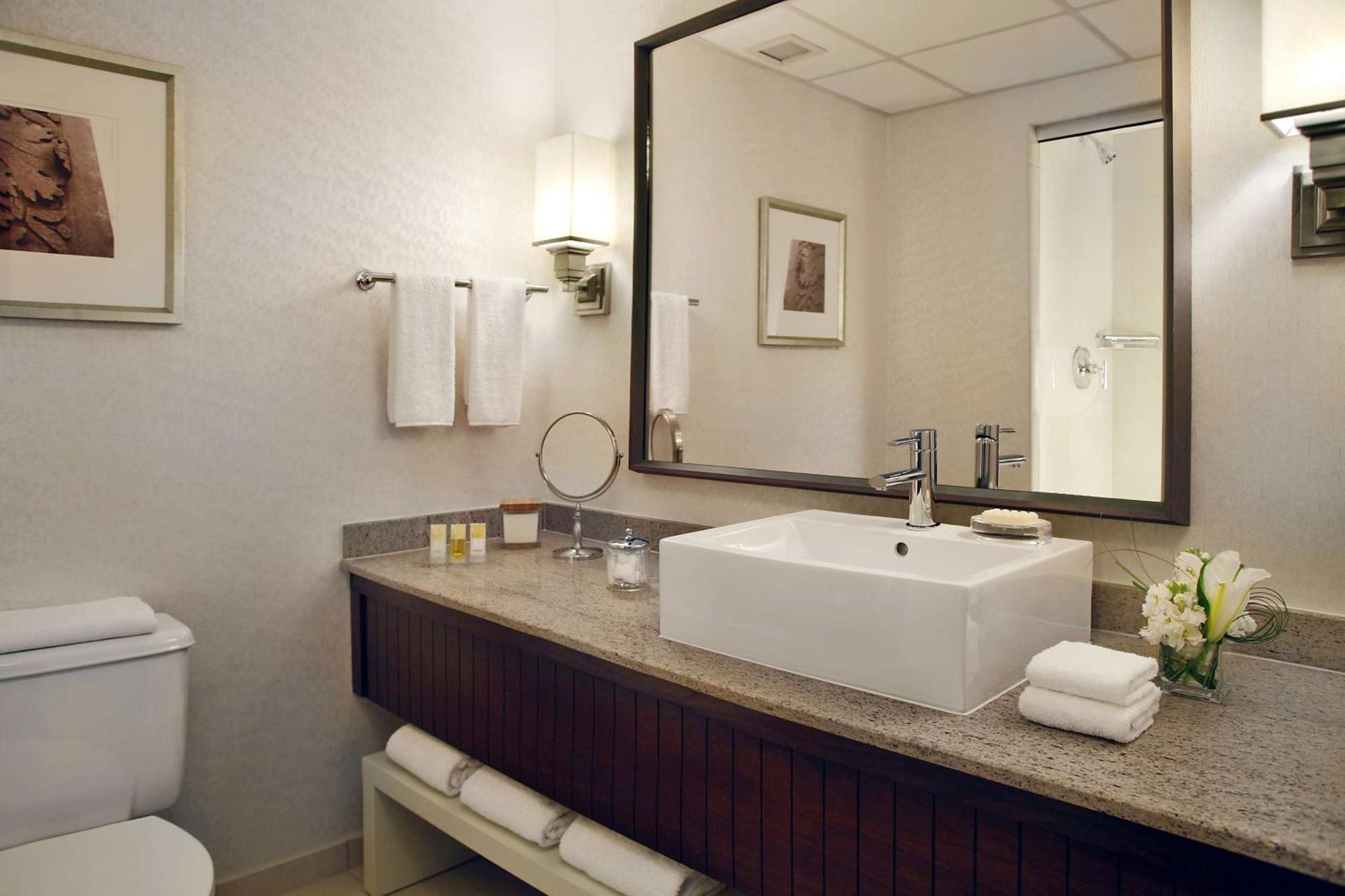 Double Room Two Double Beds Accessible Tub Disability Access,1438991365:JPEG