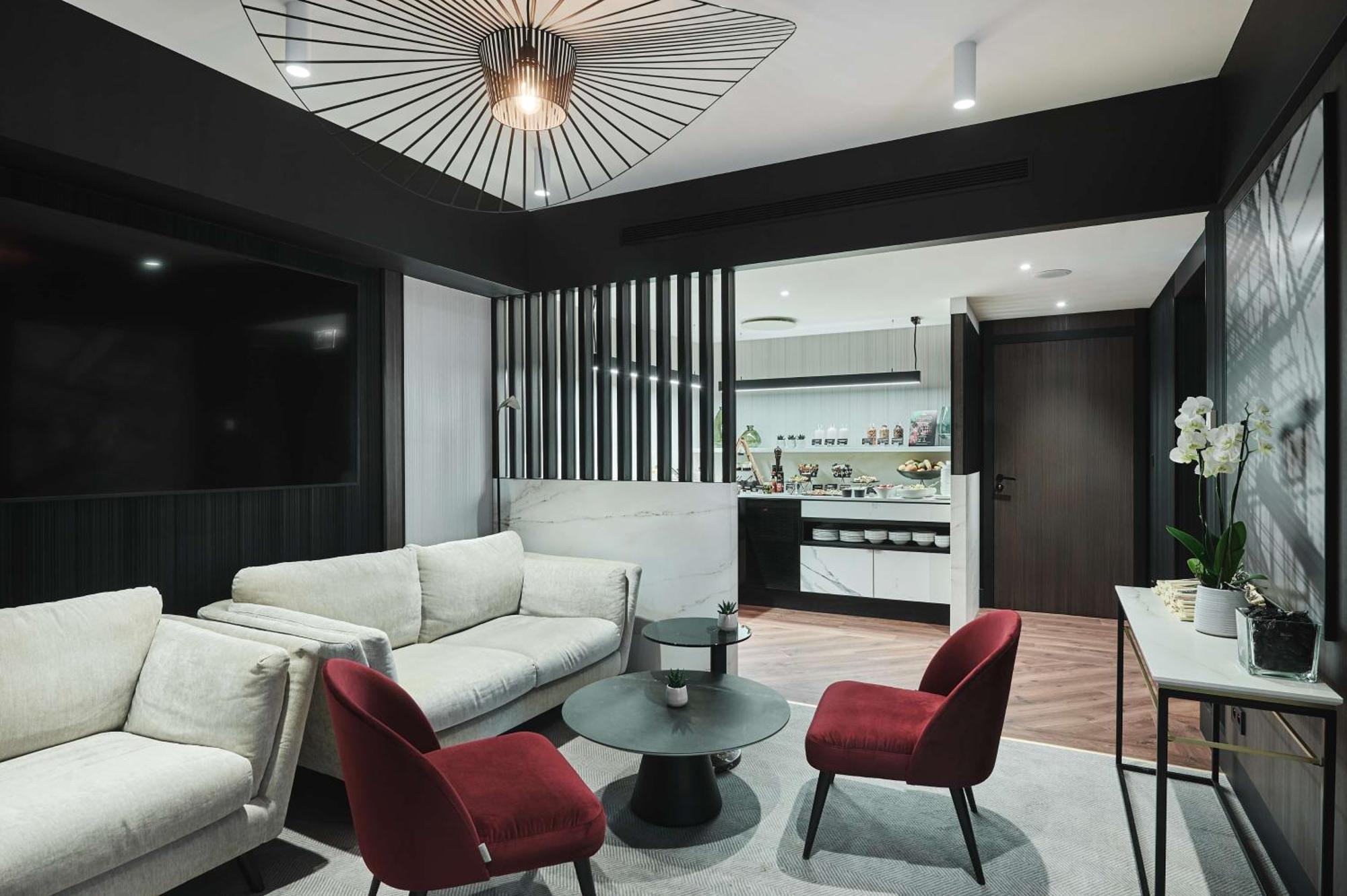 Executive Room Lounge Acces