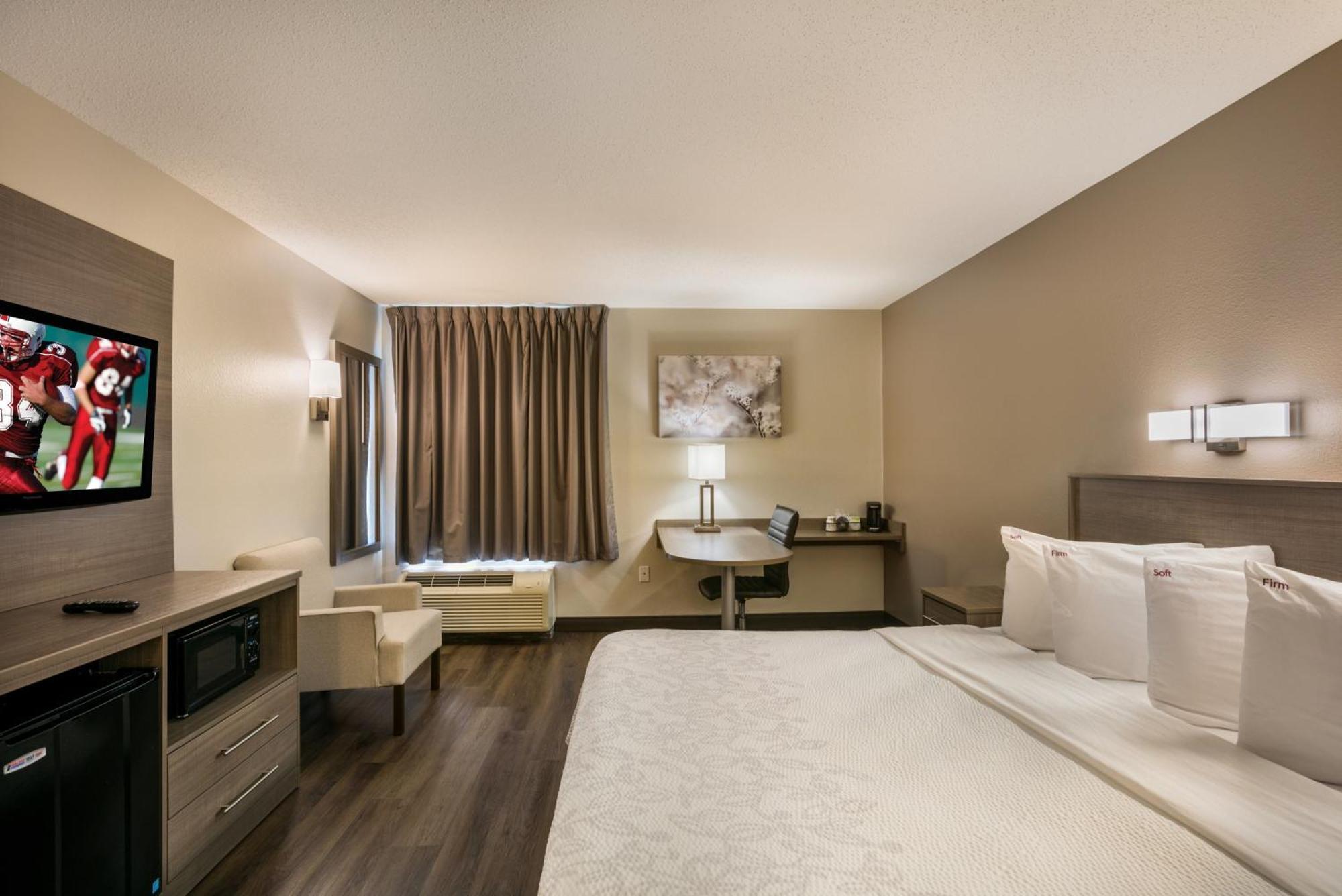Superior King Room Disability Access Smoke