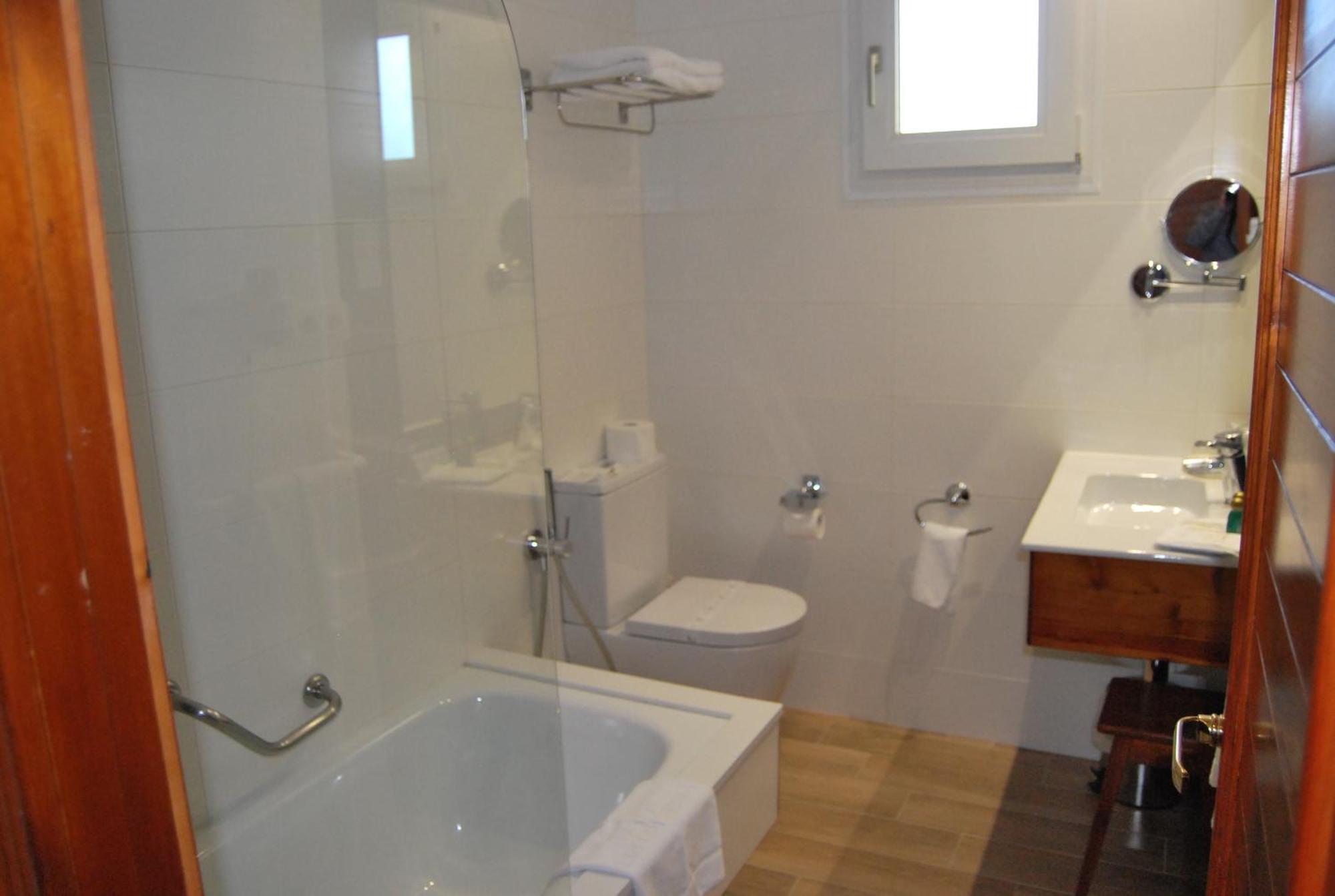 Estudio con balcón