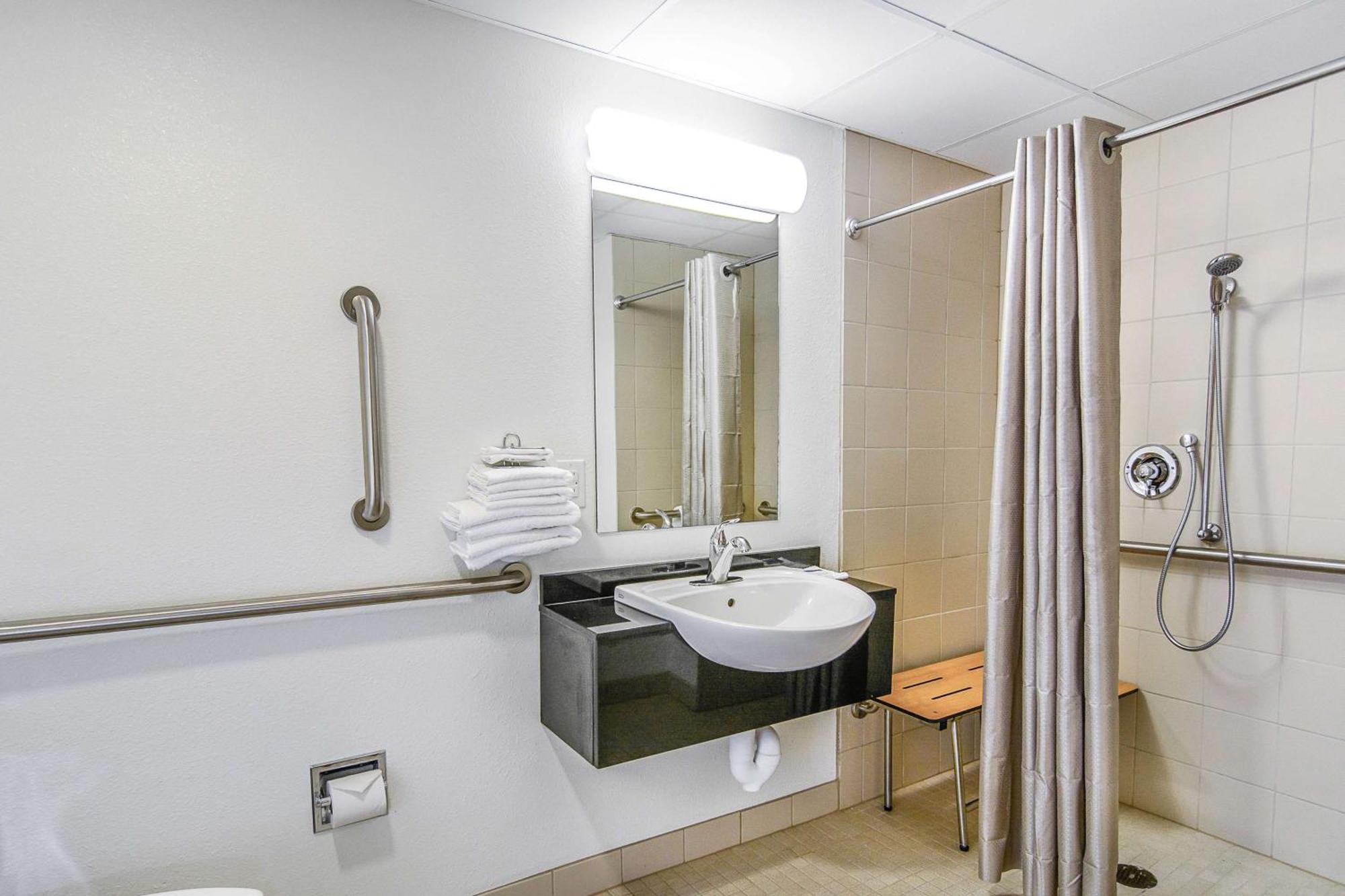 Queen Room Disability Access Roll Shower