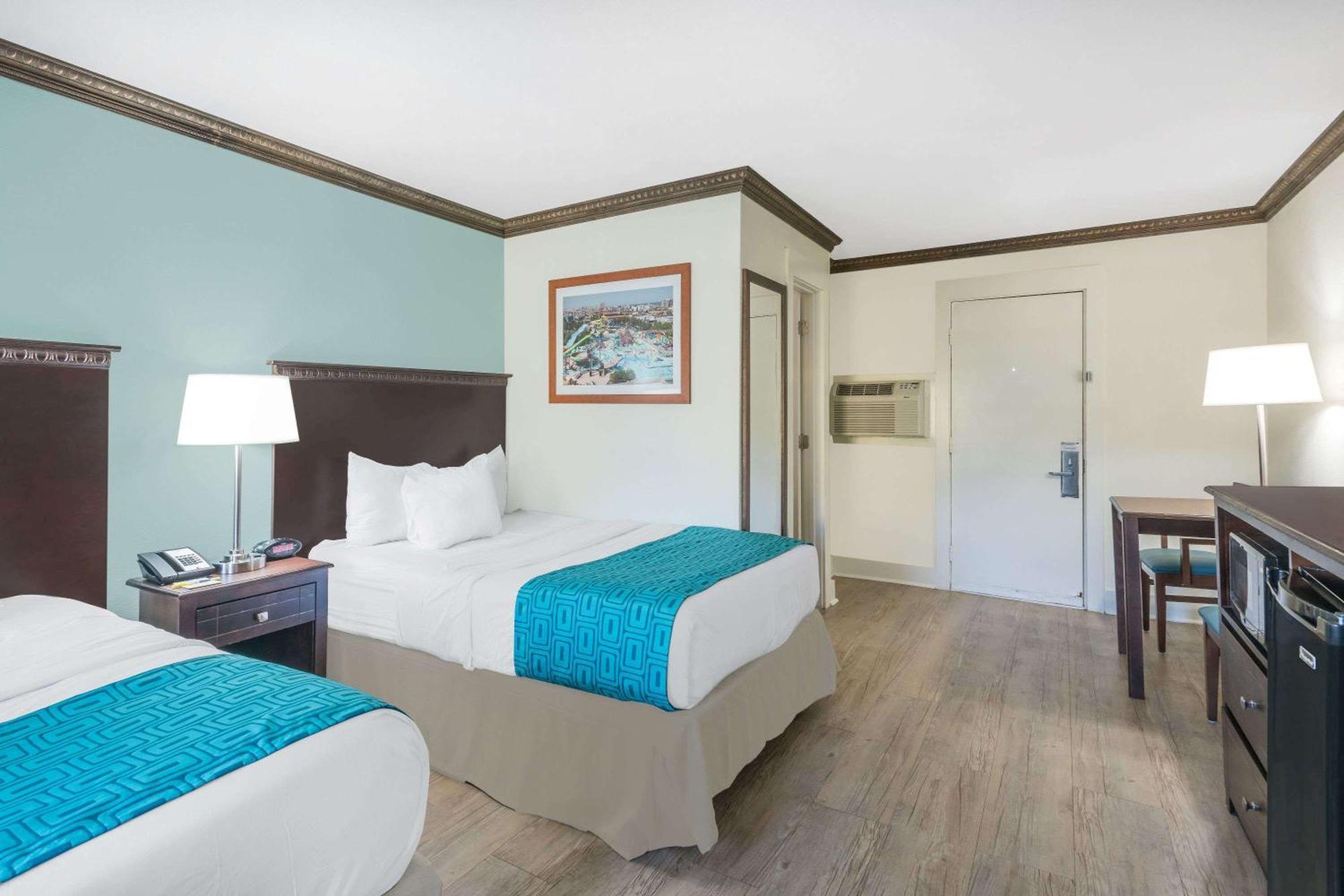 Double Room Two Double Beds Side Ocean View Non-Smoking