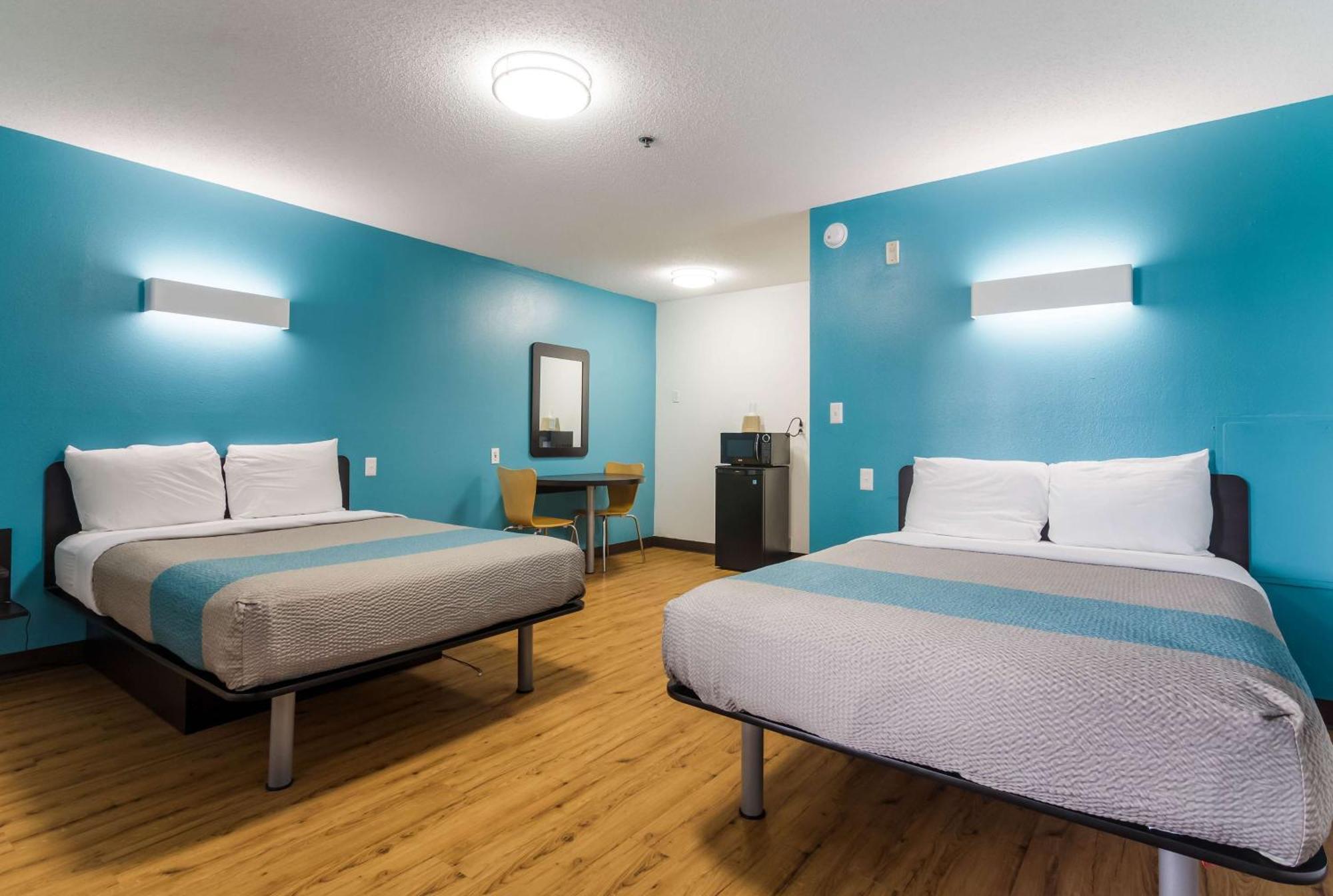 Deluxe Quadruple Room Non-Smoking