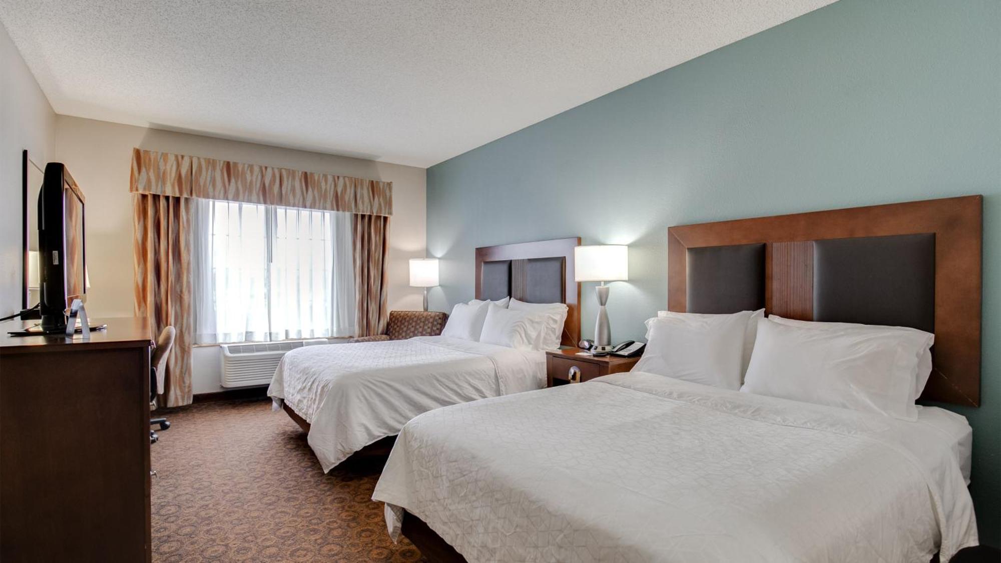 Standard Queen Room Two Queen Beds