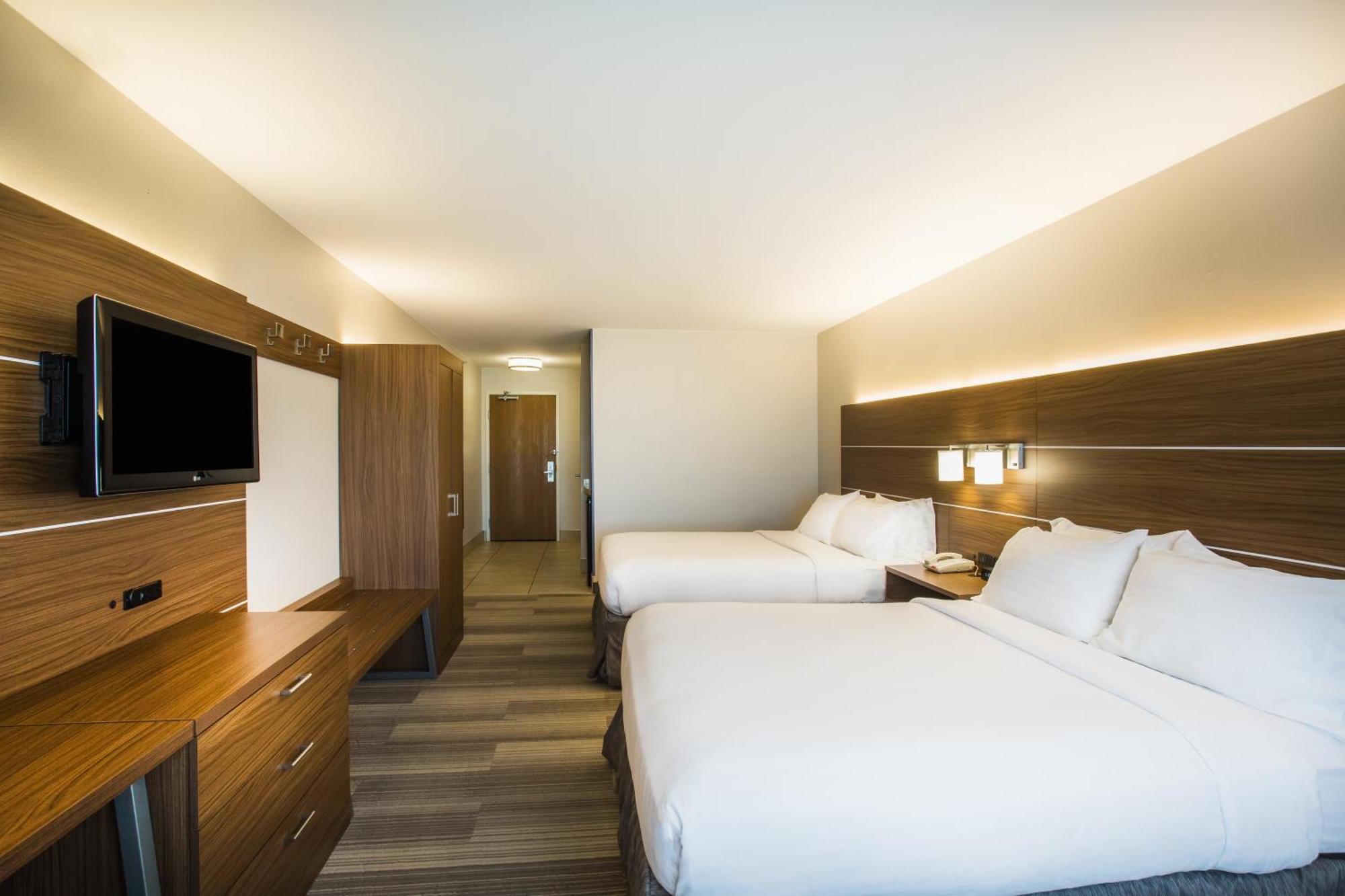 Standard Room Two Queen Beds