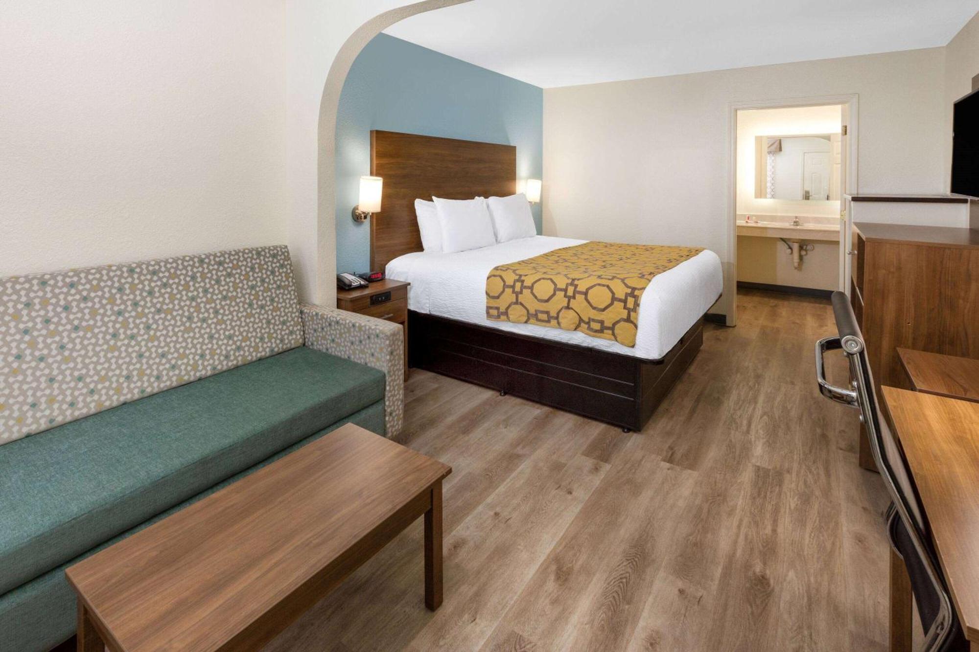 King Room Mobility Access or Non-Smoking