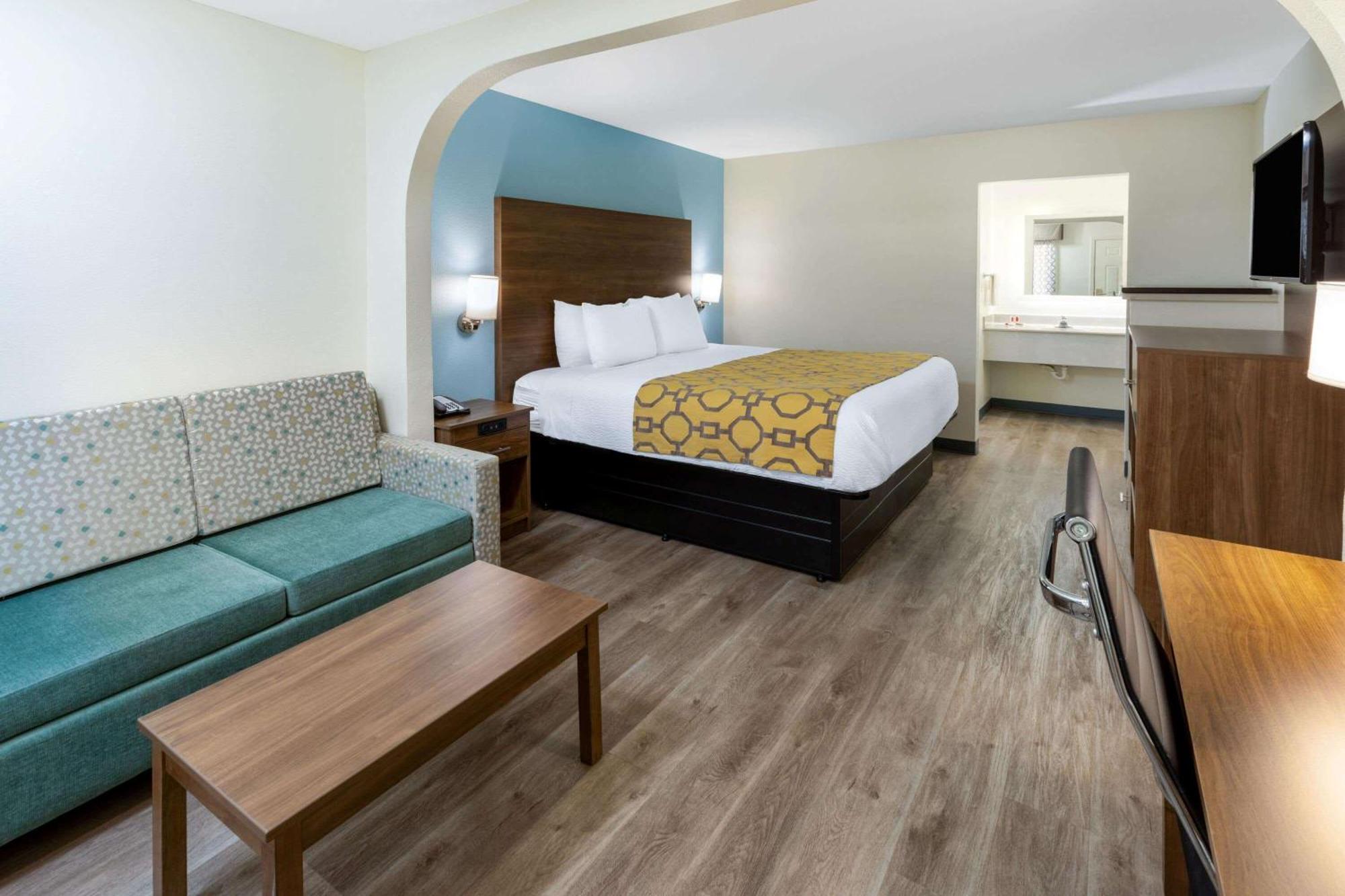 King Room Mobility Access or Non-Smoking