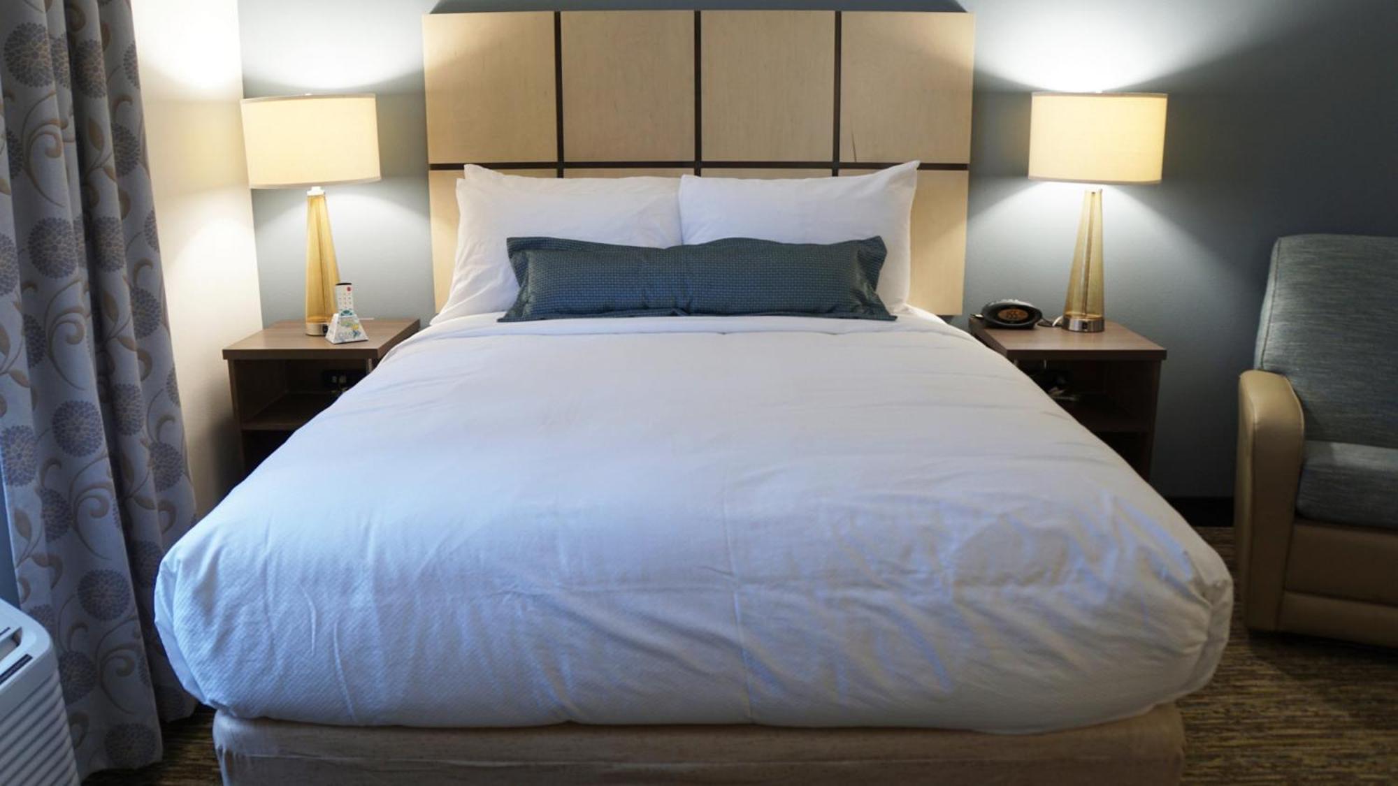 Studio One Queen Bed