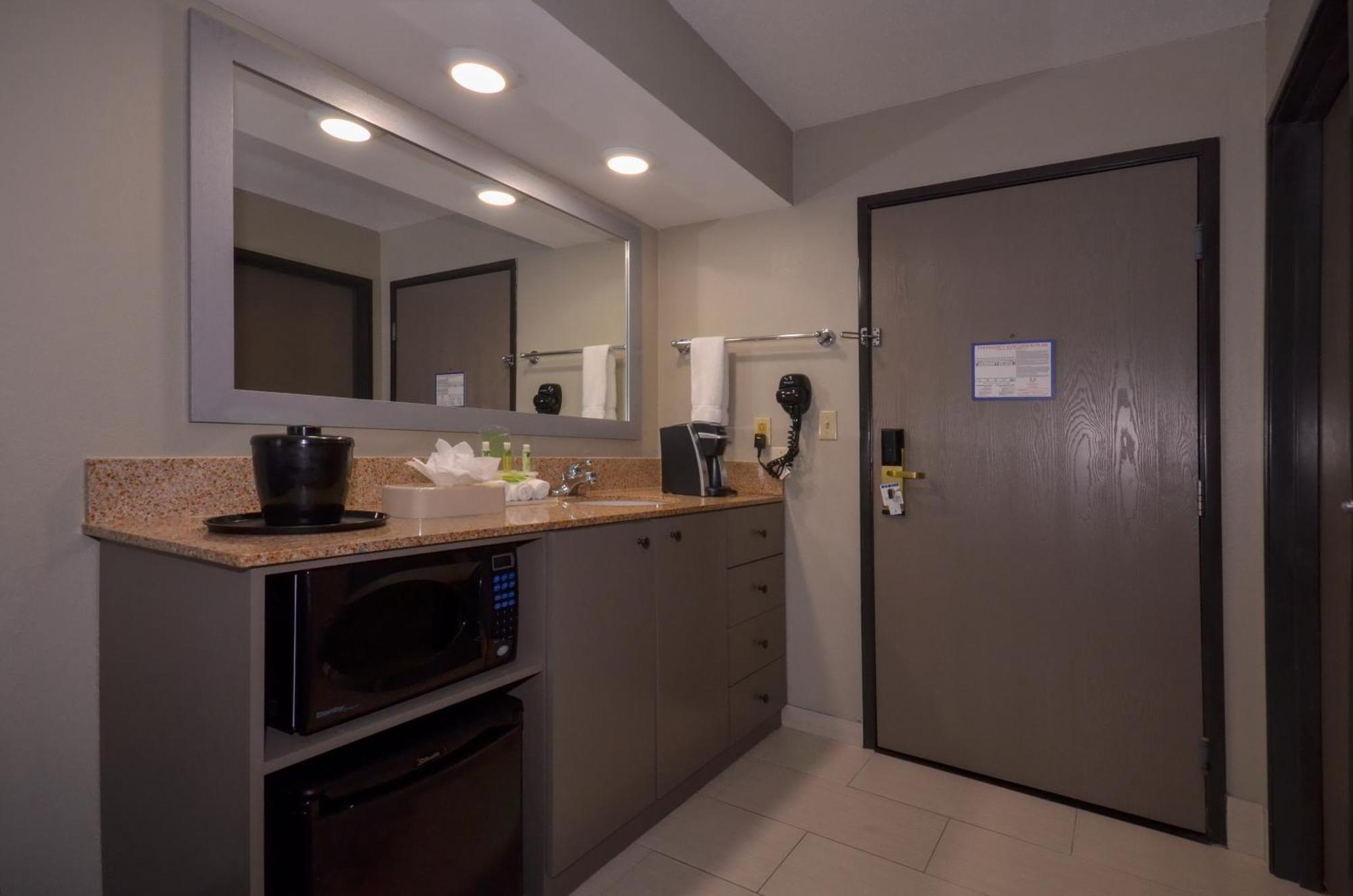 Standard Double Room with Two Double Beds