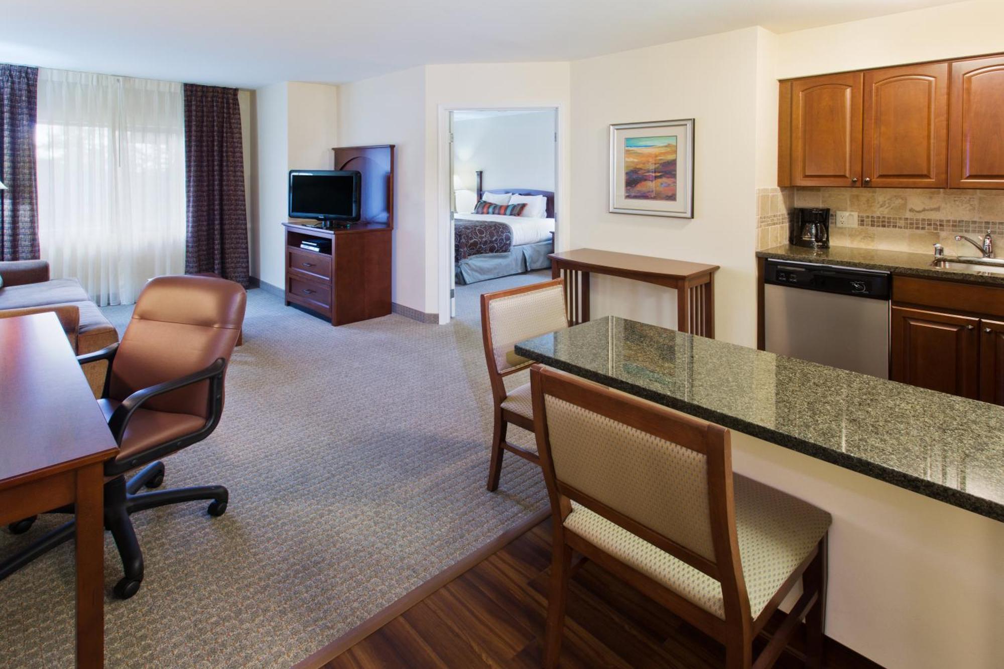 One-Bedroom King Suite