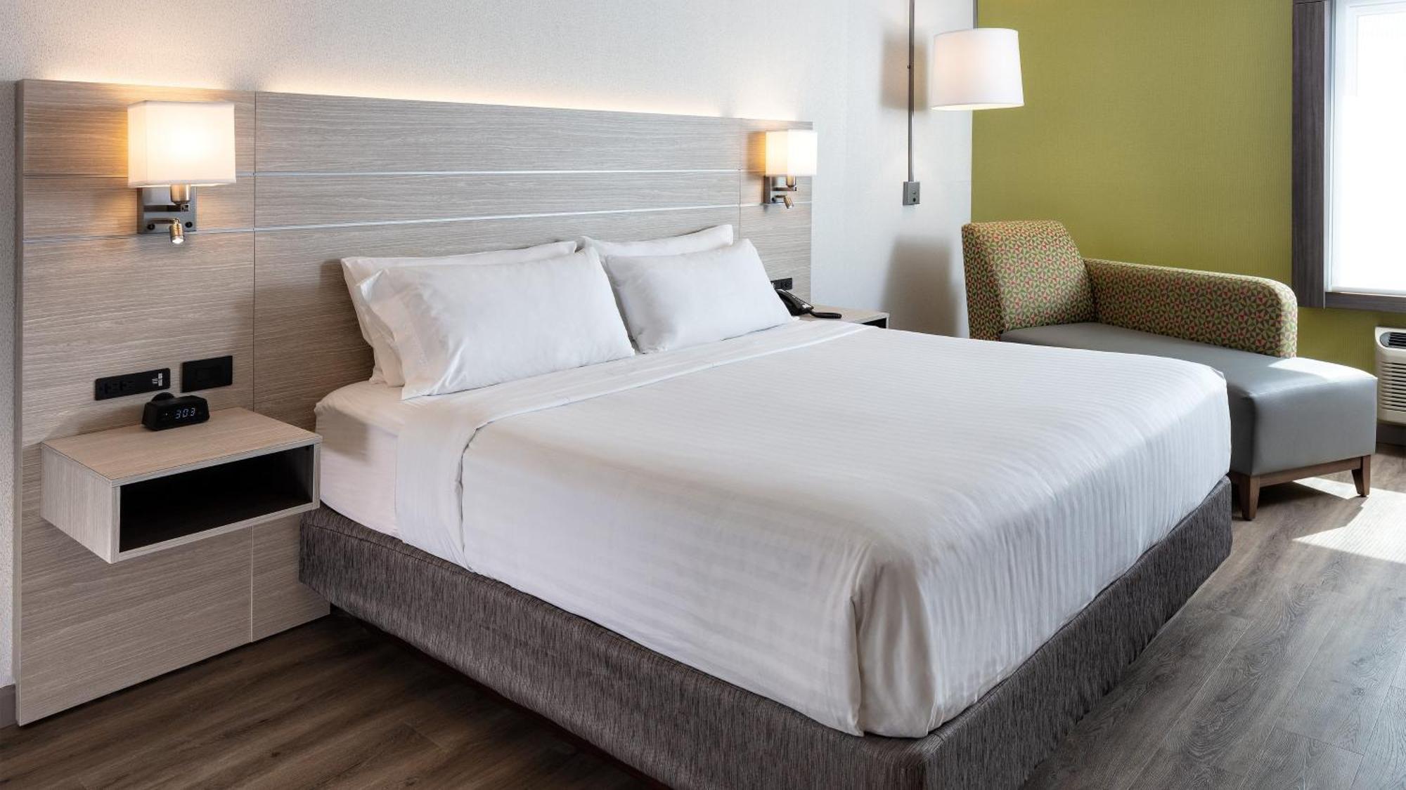 Standard King Room