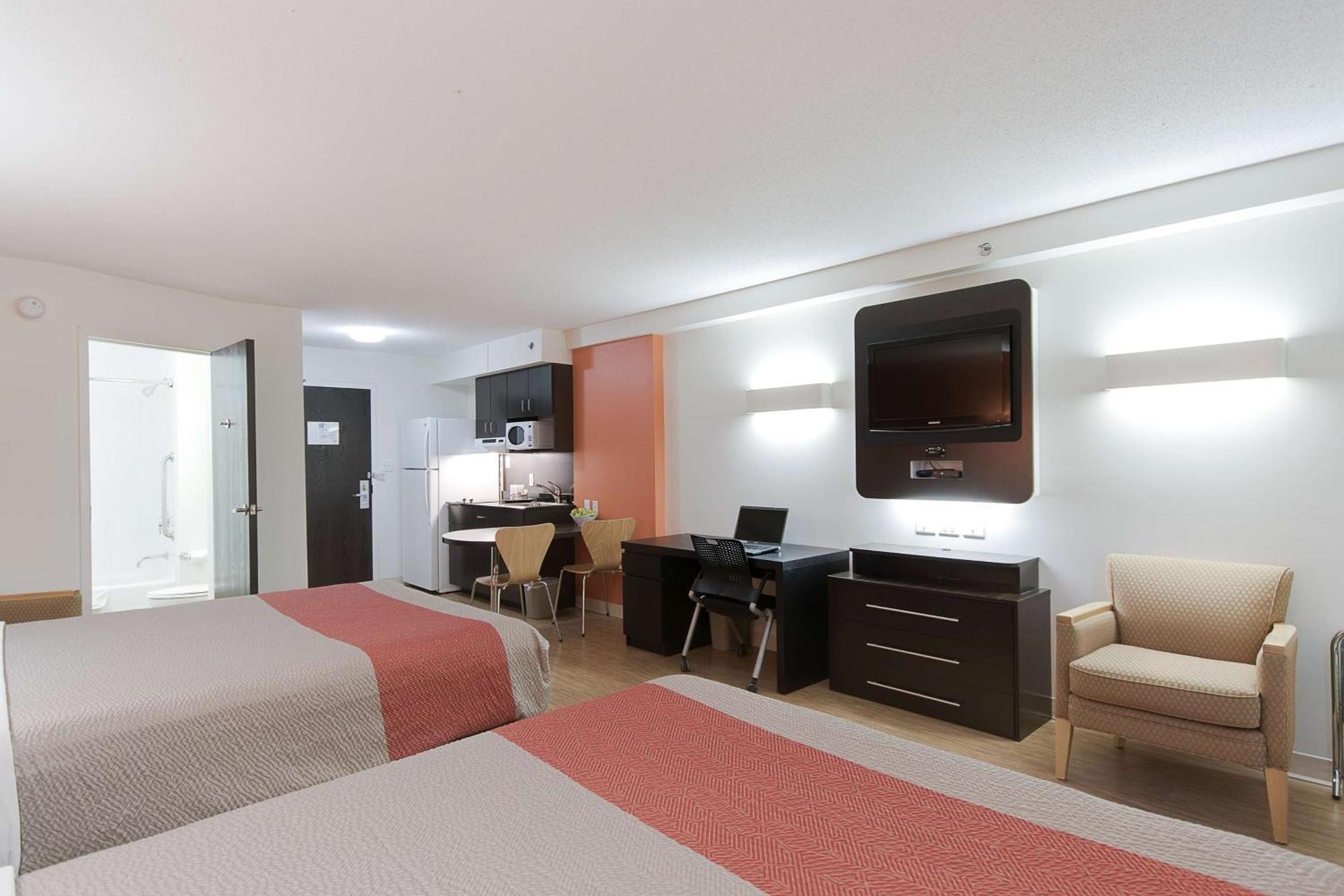 Deluxe Queen Room Two Queen Beds Non-Smoking