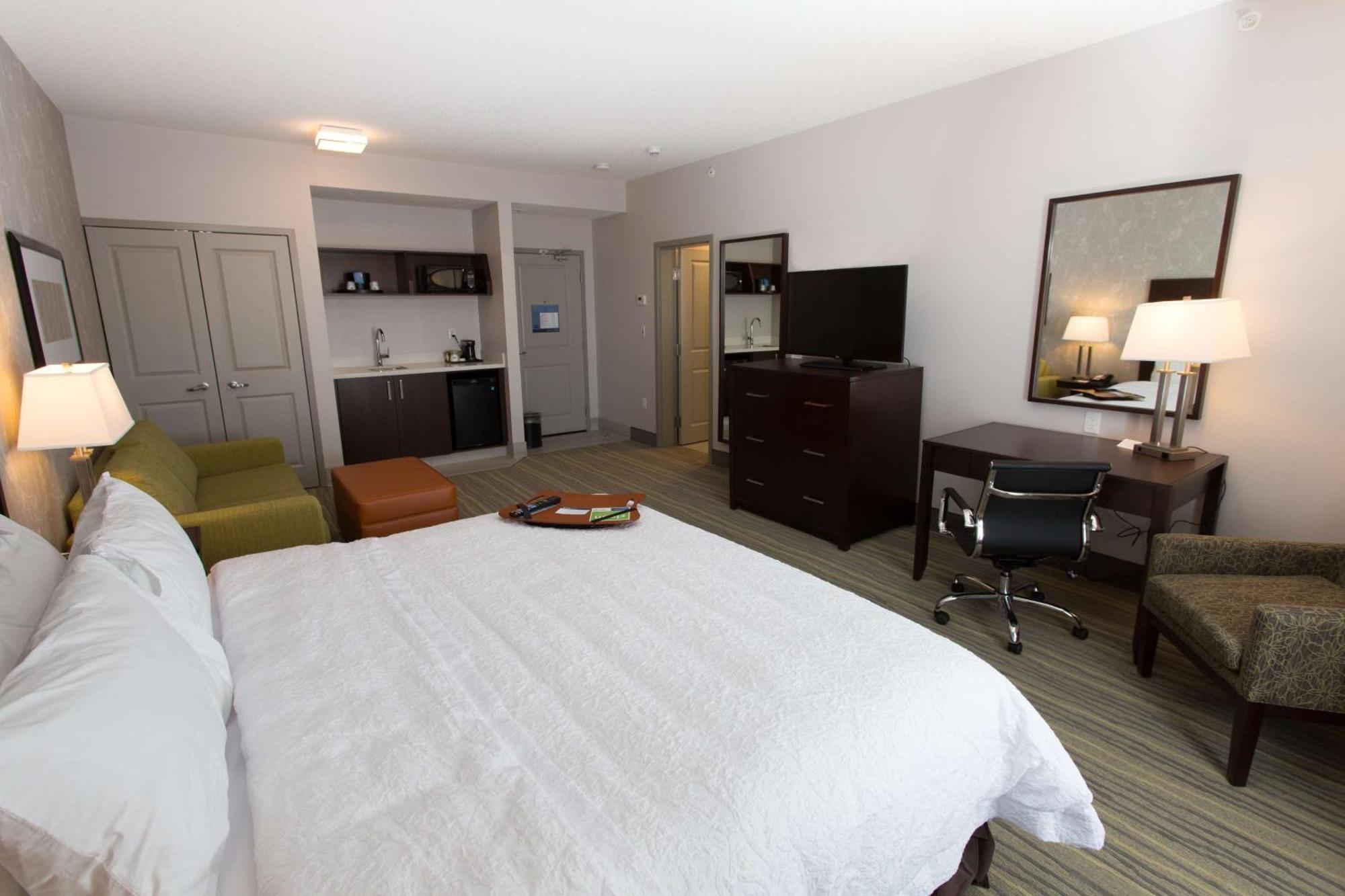 King Suite with Whirlpool