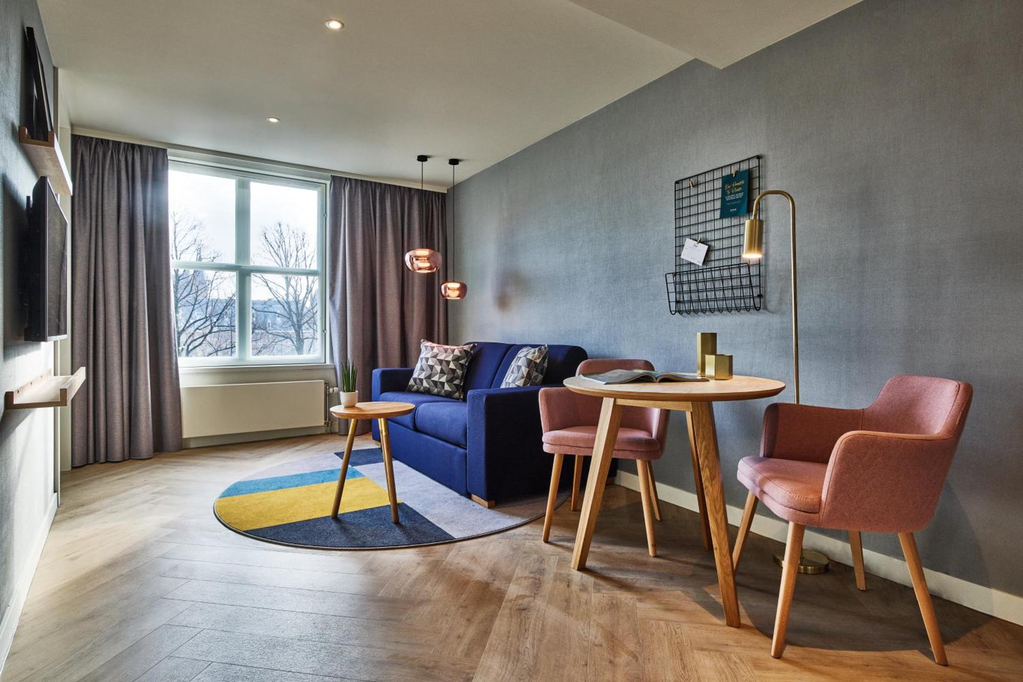 One Bedroom Suite King Parliament View