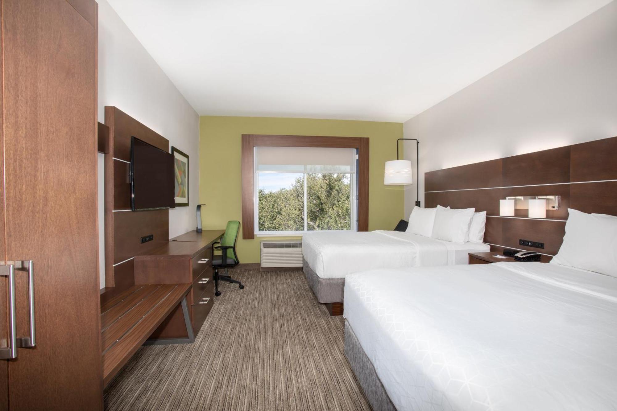 Twin Room Mobility Access