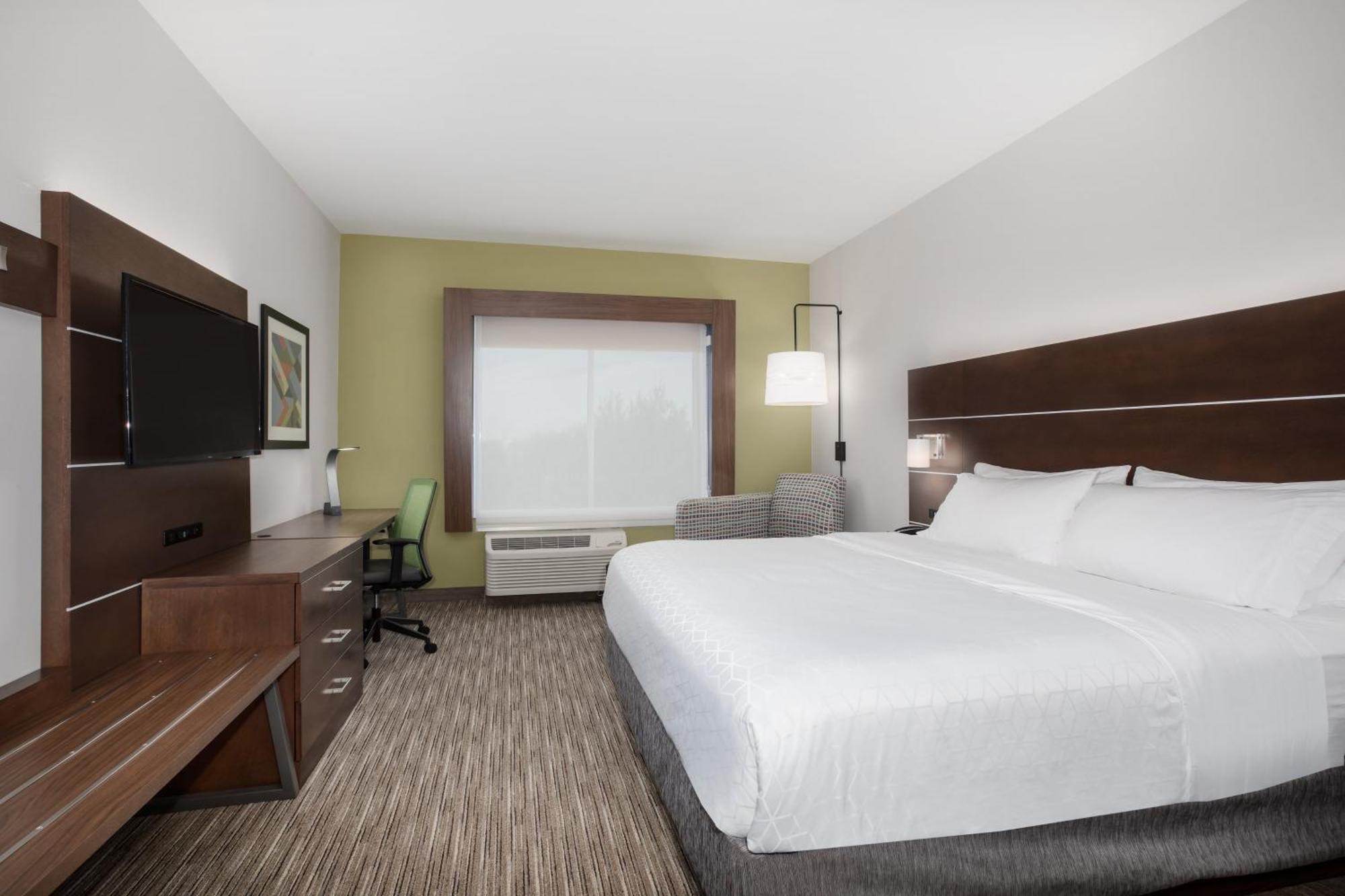 Standard King Room