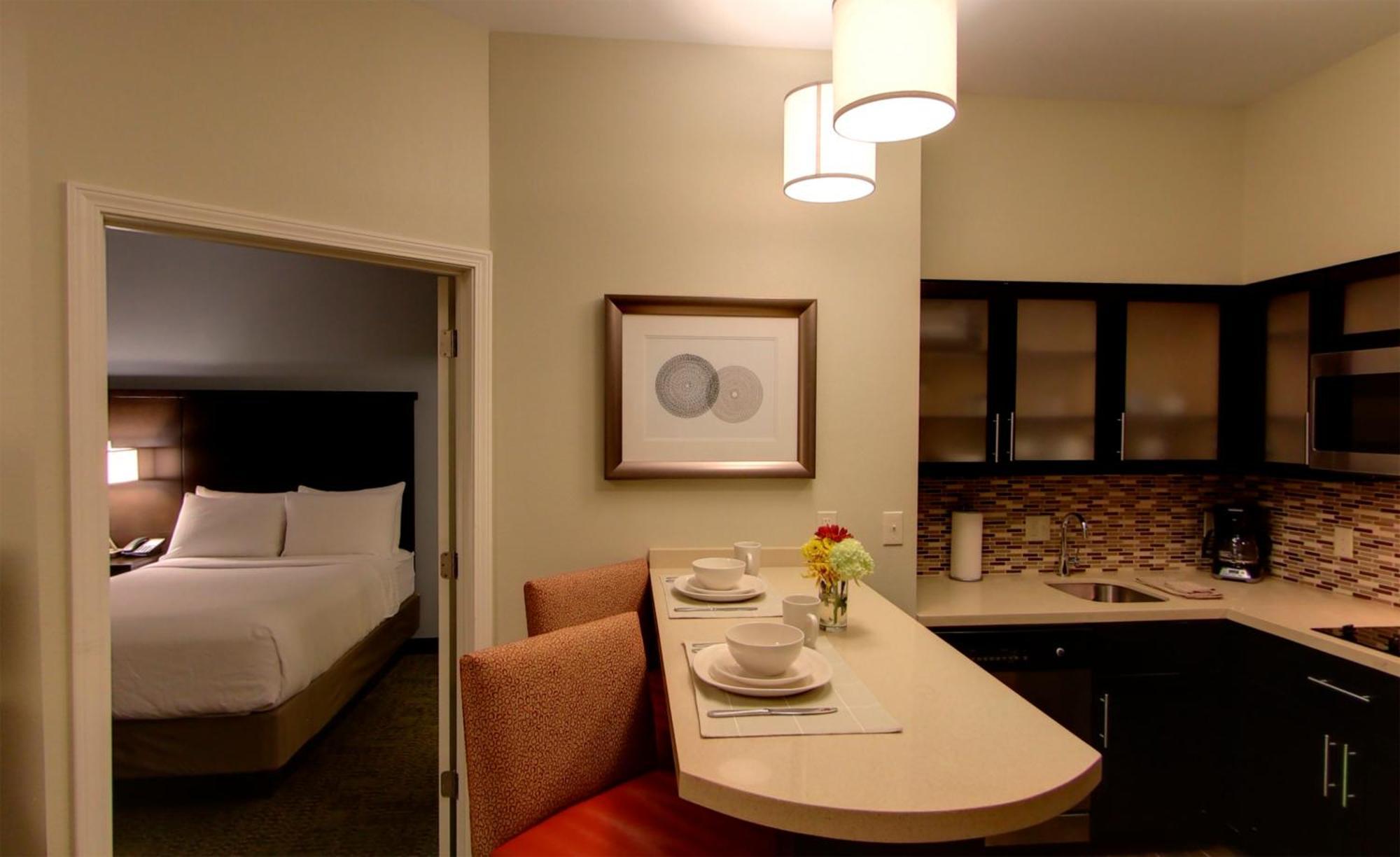 One-Bedroom Queen Room Two Queen Beds Mobility Accessible Tub Non-Smoking