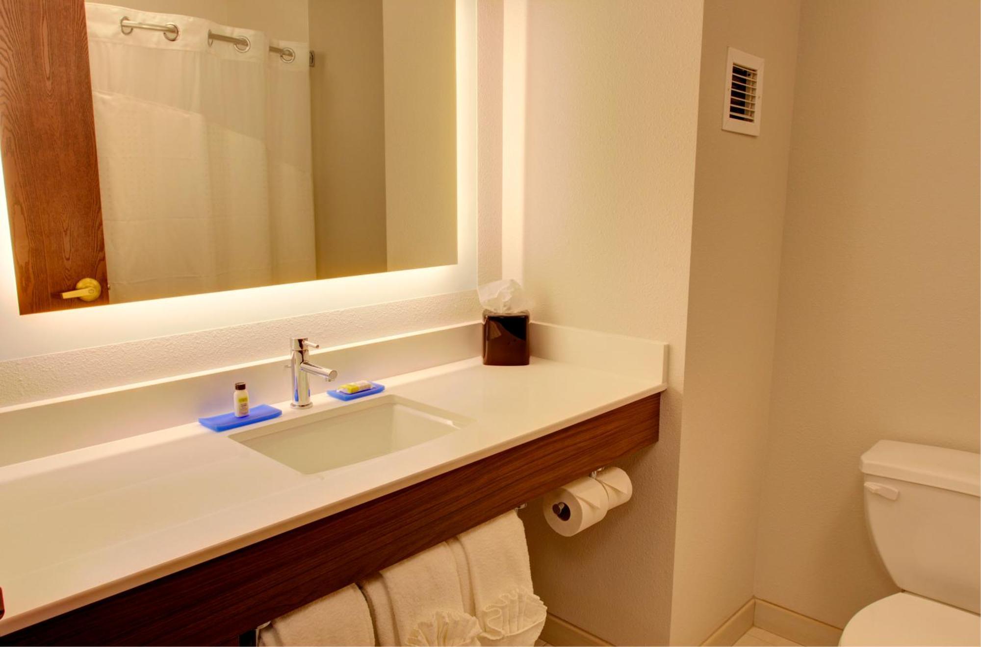 Executive King Suite - Non-Smoking