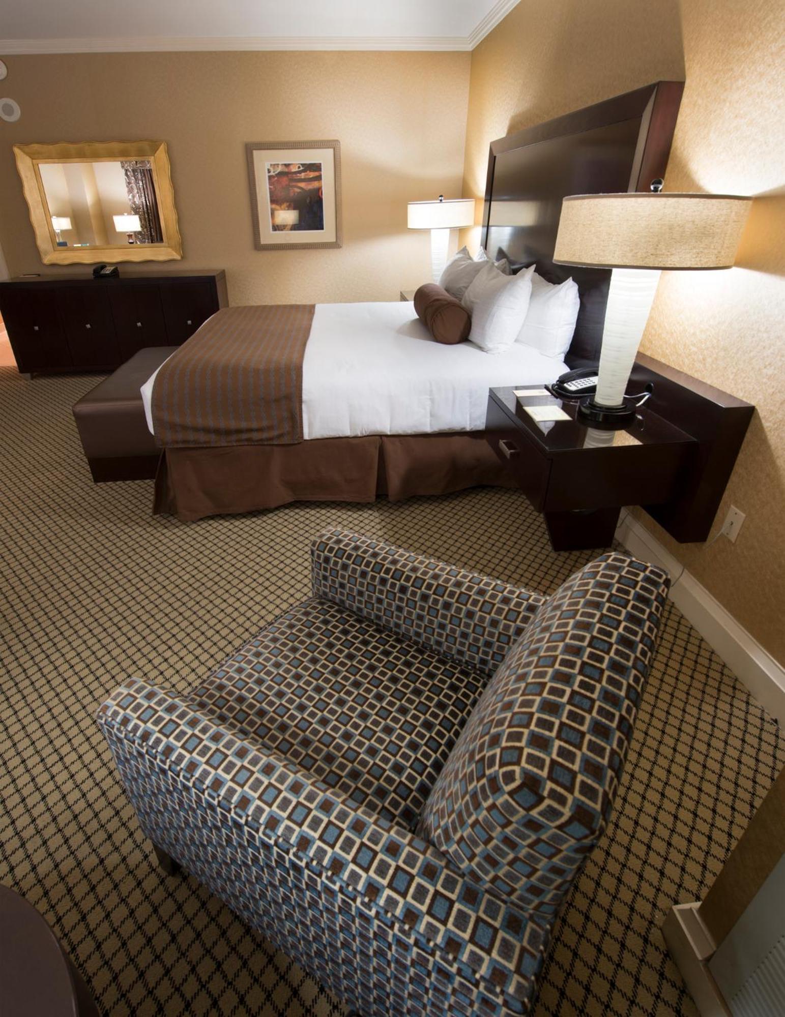 Deluxe King Room