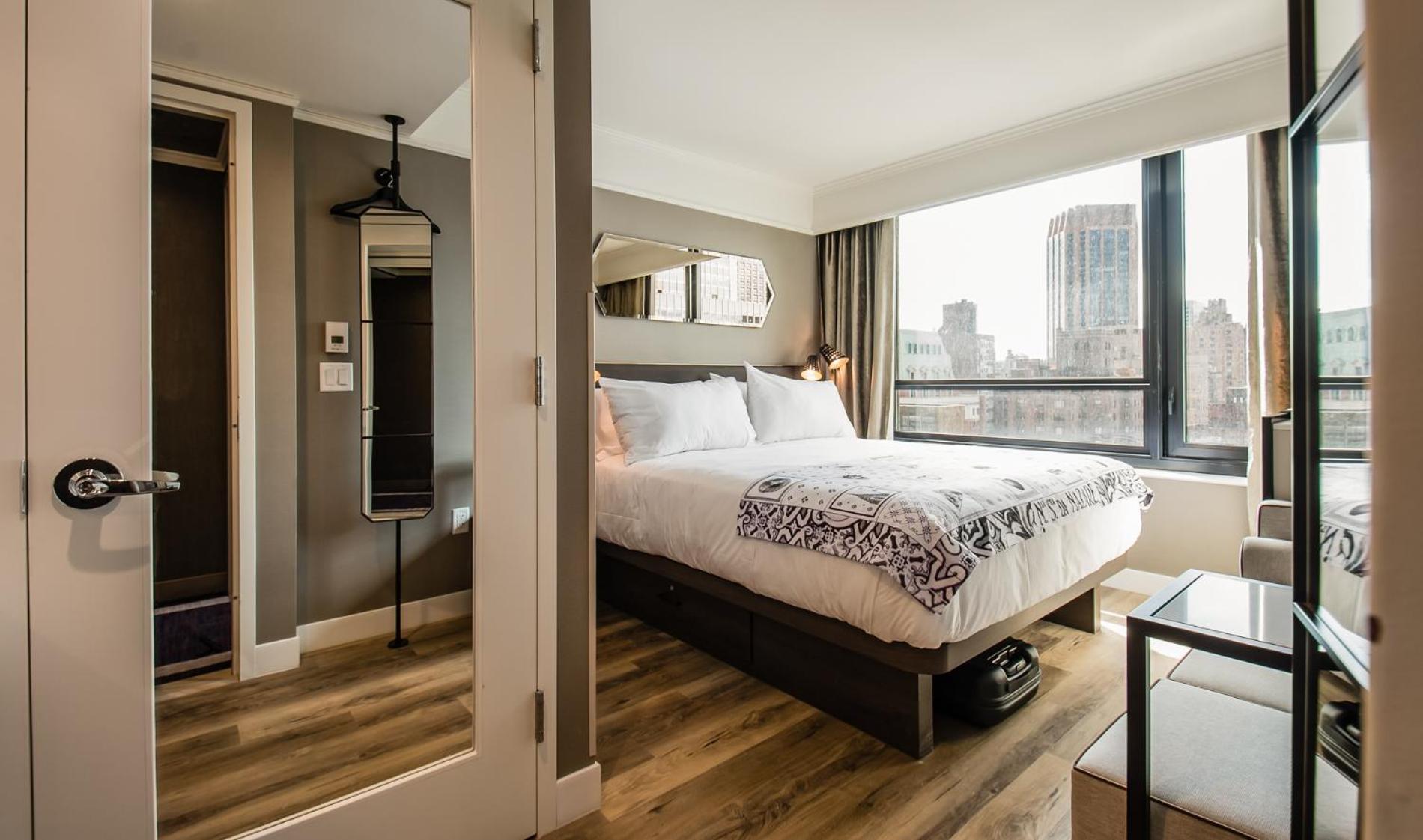 Superior Room City View