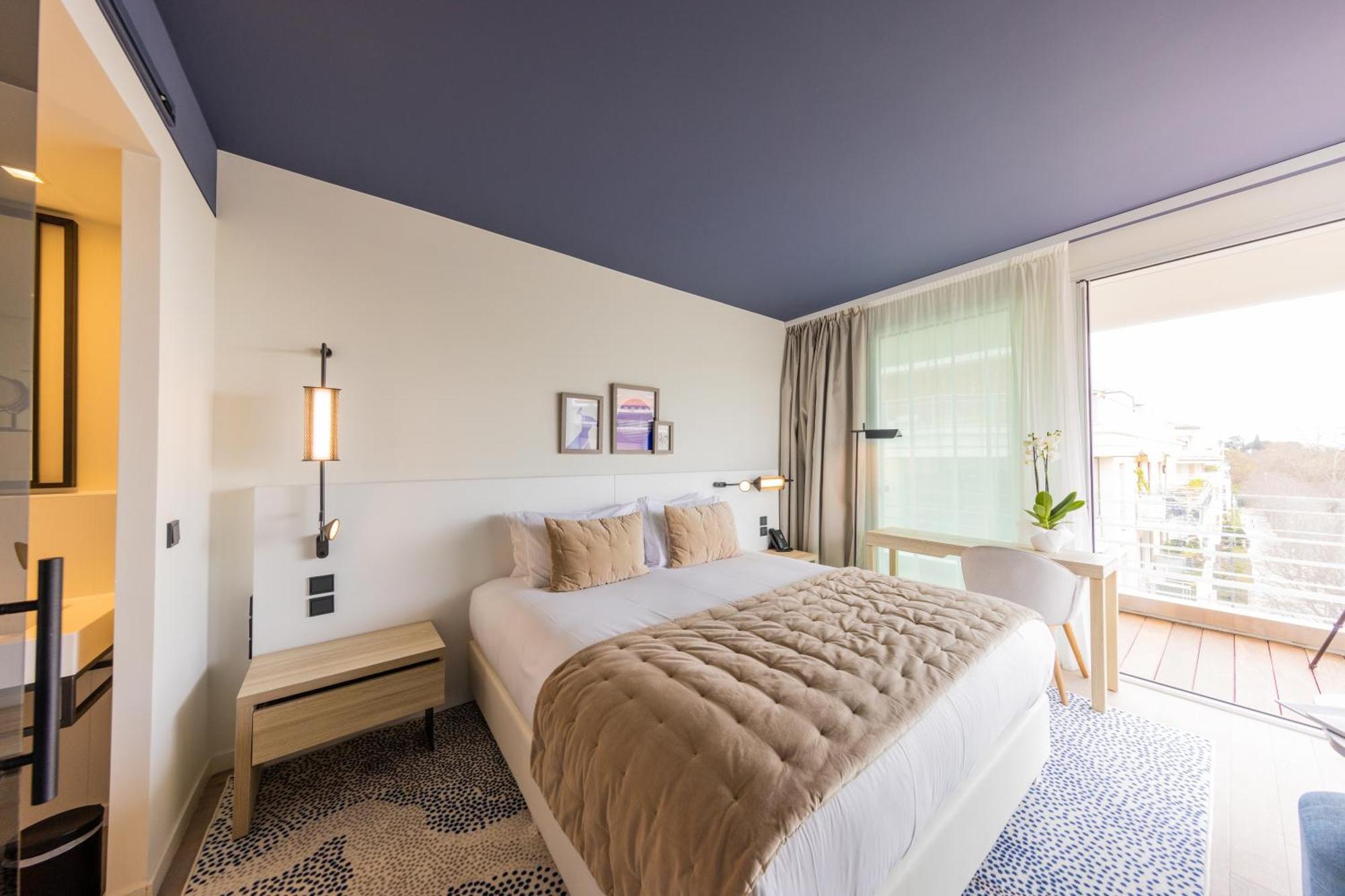 Standard King Room Balcony